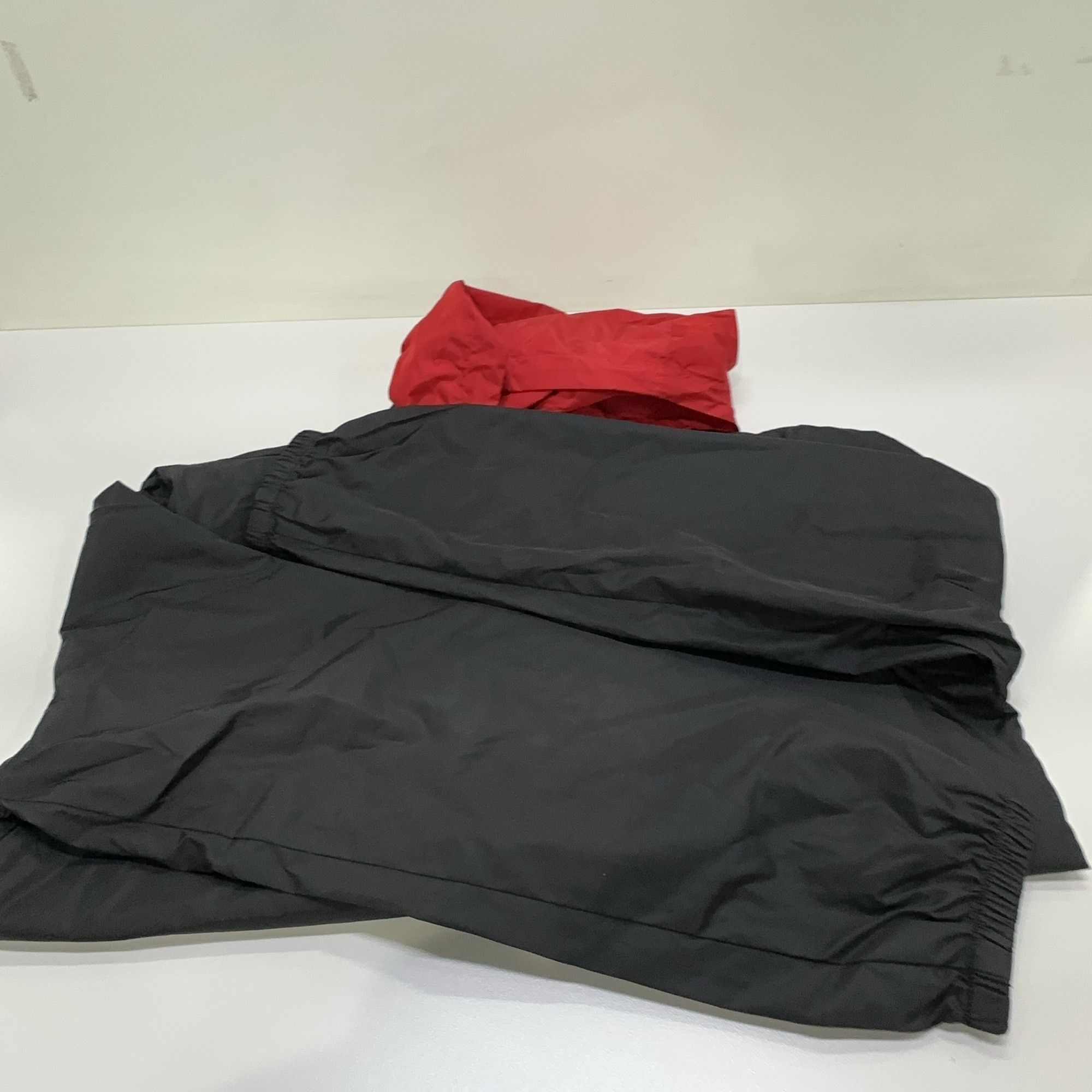 Gucci Gucci Logo Print Hooded Nylon Jacket Size 46 Size US S / EU 44-46 / 1 - 9 Thumbnail