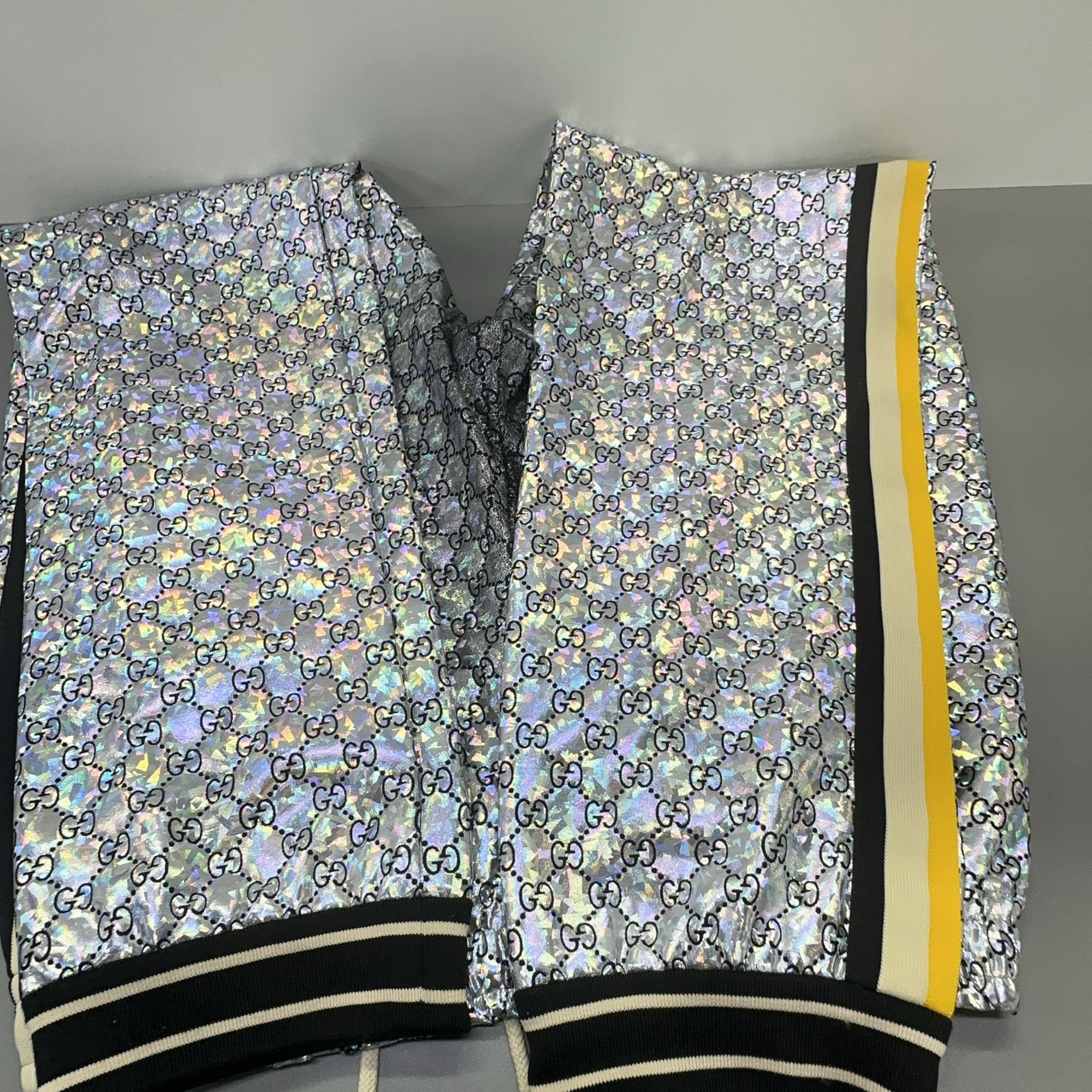 Gucci Gucci GG Logo Holographic Joggers Size M Size US 32 / EU 48 - 12 Thumbnail