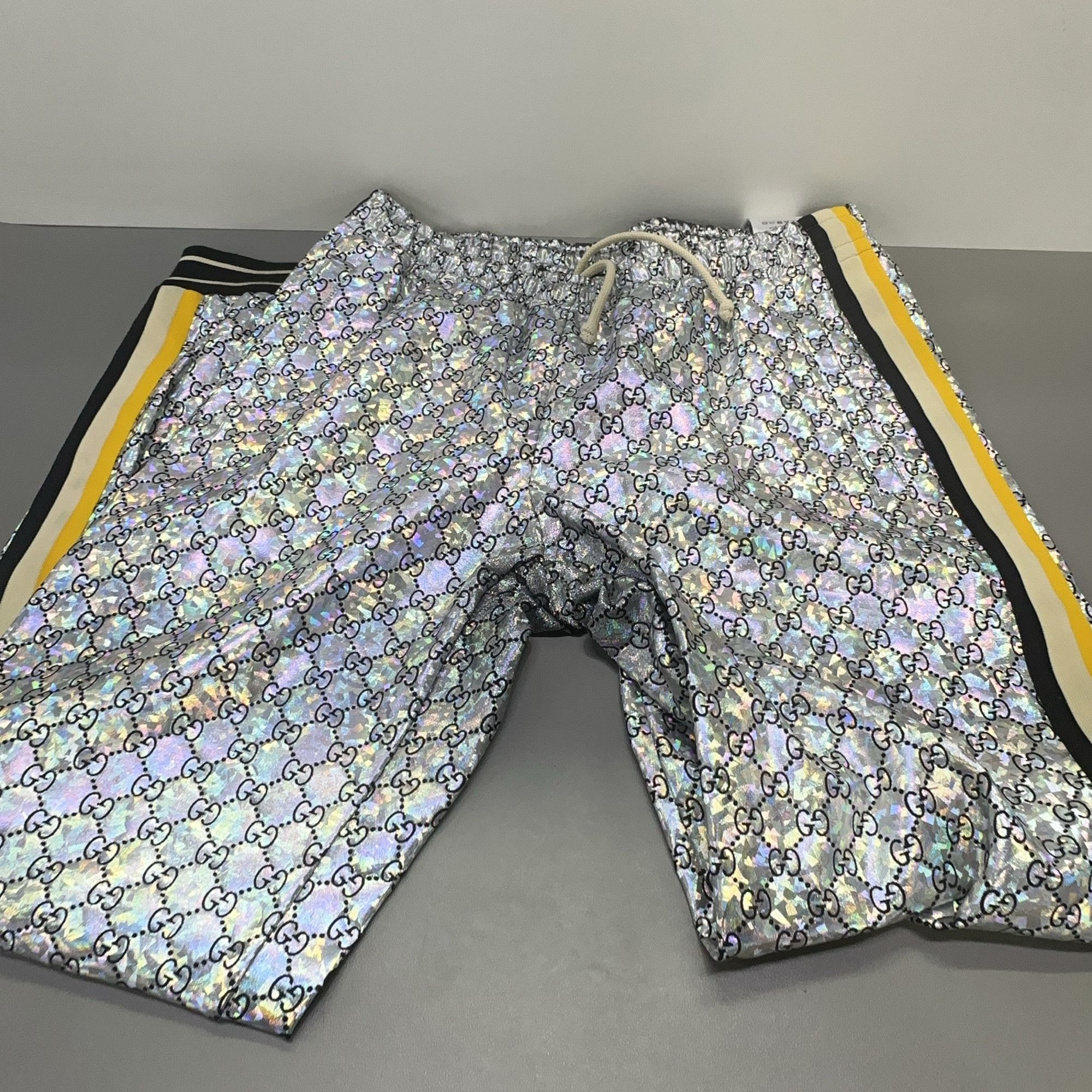 Gucci Gucci GG Logo Holographic Joggers Size M Size US 32 / EU 48 - 11 Thumbnail