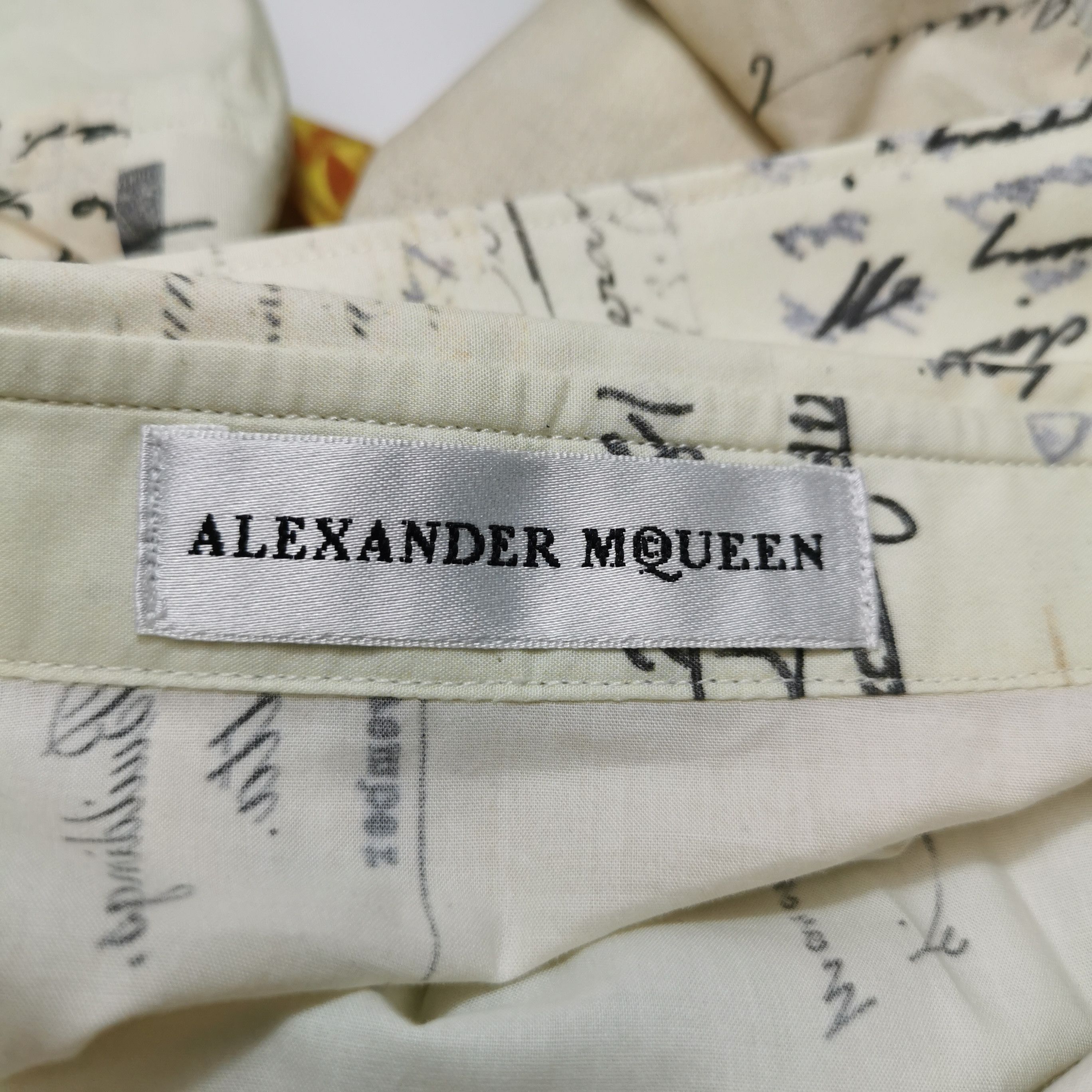 Alexander McQueen Alexander McQueen Men s Short Sleeve Shirts Size US S / EU 44-46 / 1 - 5 Thumbnail
