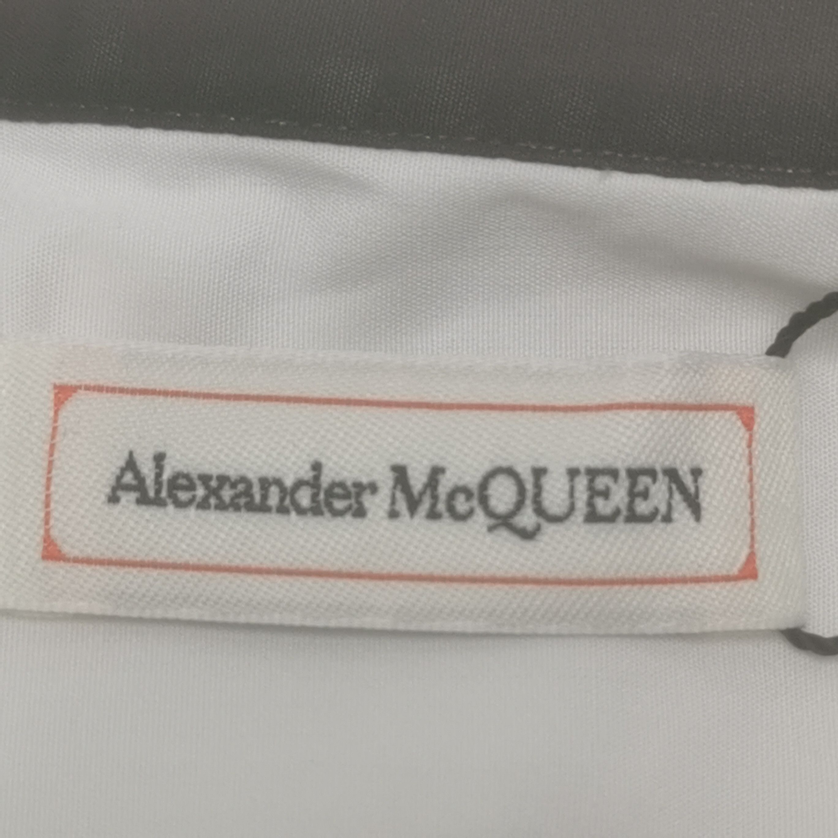 Alexander McQueen Alexander McQueen Men xl Short Sleeve Shirts Size US XL / EU 56 / 4 - 5 Thumbnail