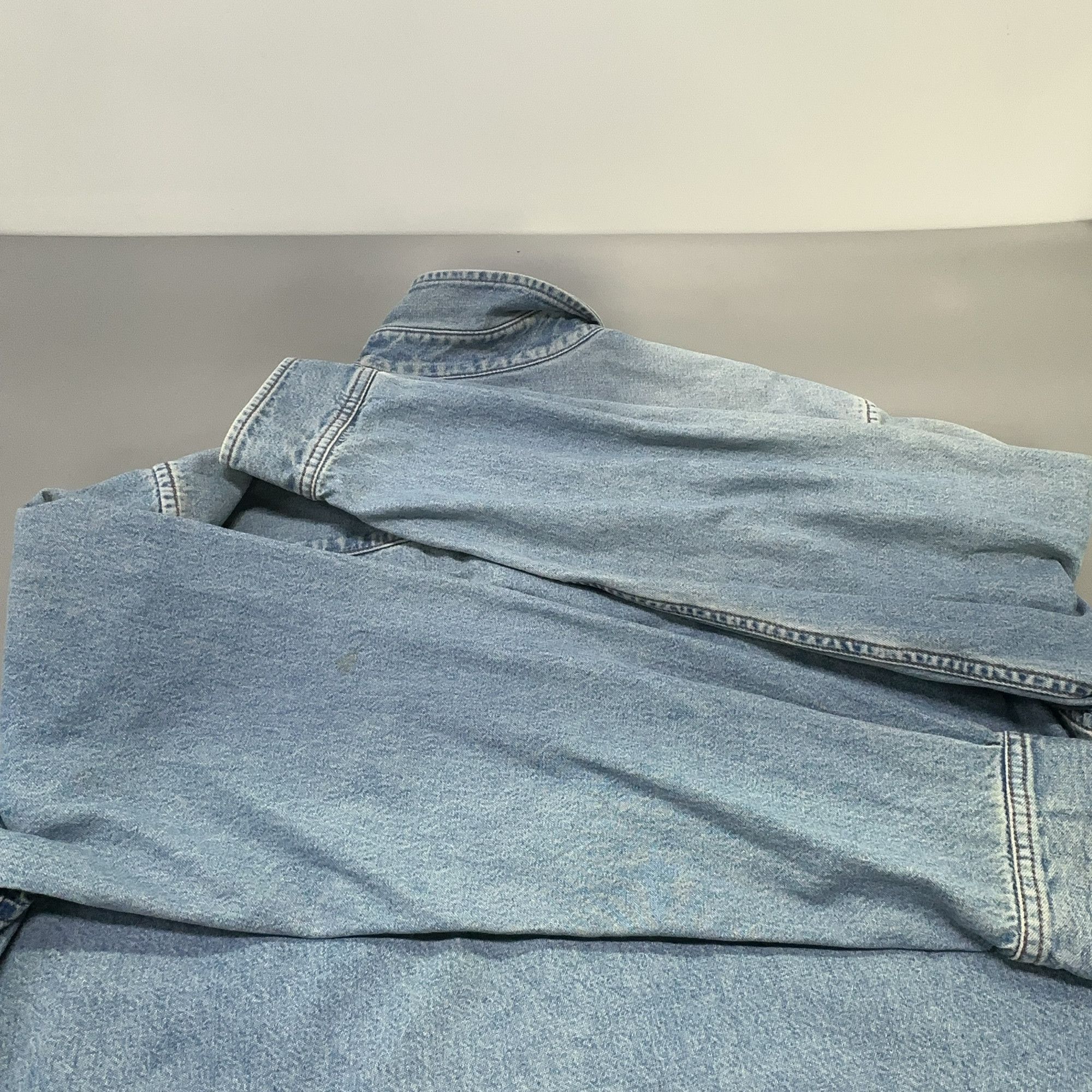 Balenciaga Balenciaga Logo Print Denim Shirt 37 Size US S / EU 44-46 / 1 - 7 Thumbnail