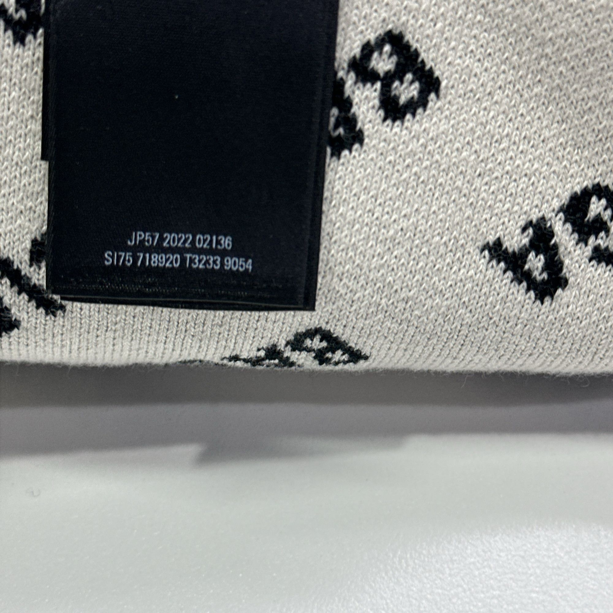 Balenciaga Balenciaga All-over Logo Cardigan Size 1 Size US S / EU 44-46 / 1 - 5 Thumbnail