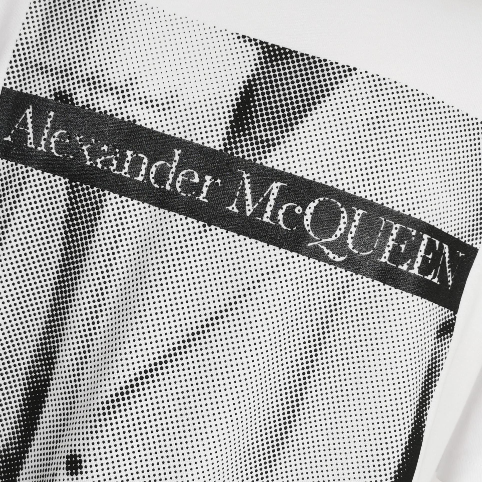 Alexander McQueen Alexander McQueen Men m Short Sleeve Shirts Size US M / EU 48-50 / 2 - 3 Thumbnail