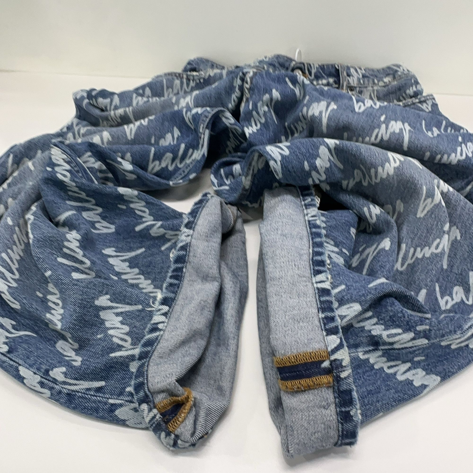 Balenciaga Balenciaga All-over Script Logo Denim Jeans Size S Size US 30 / EU 46 - 9 Thumbnail
