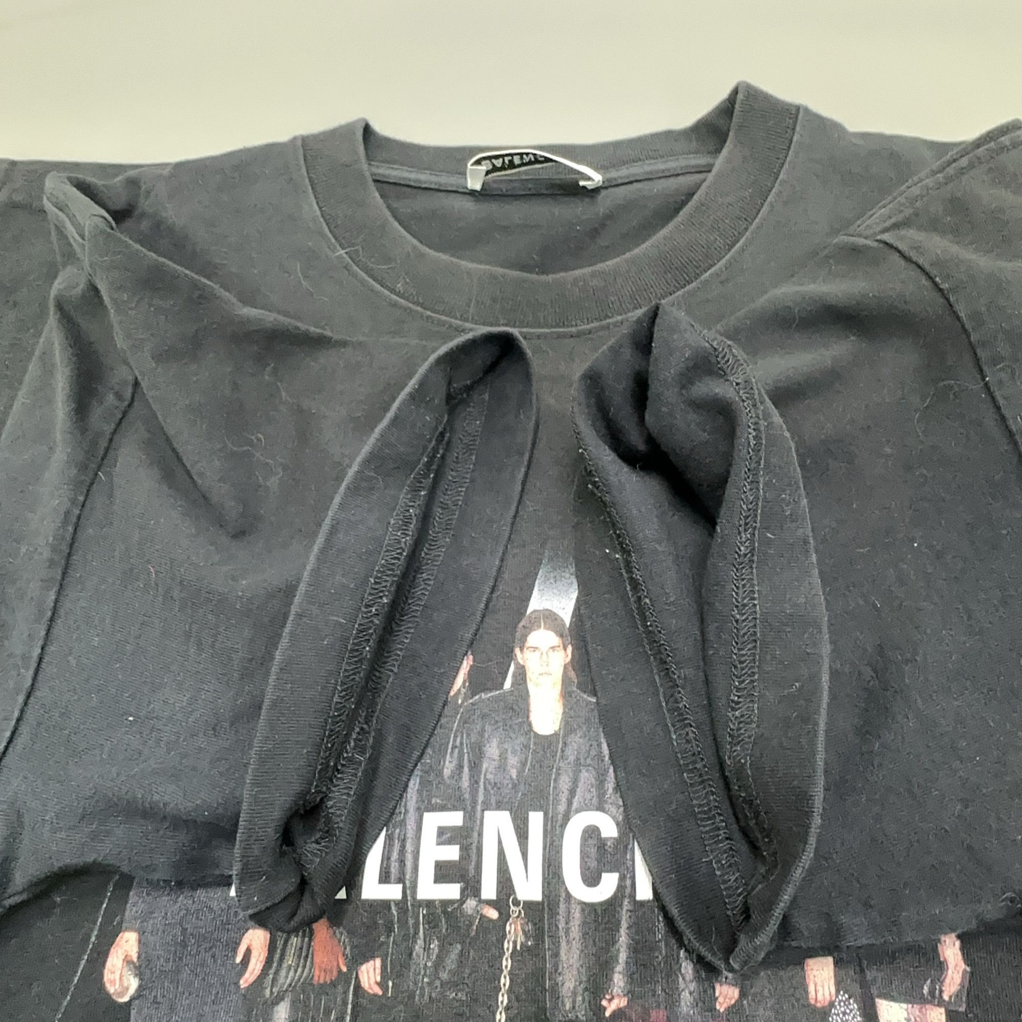 Balenciaga Balenciaga Graphic Portrait Band T-Shirt S Size US S / EU 44-46 / 1 - 8 Thumbnail