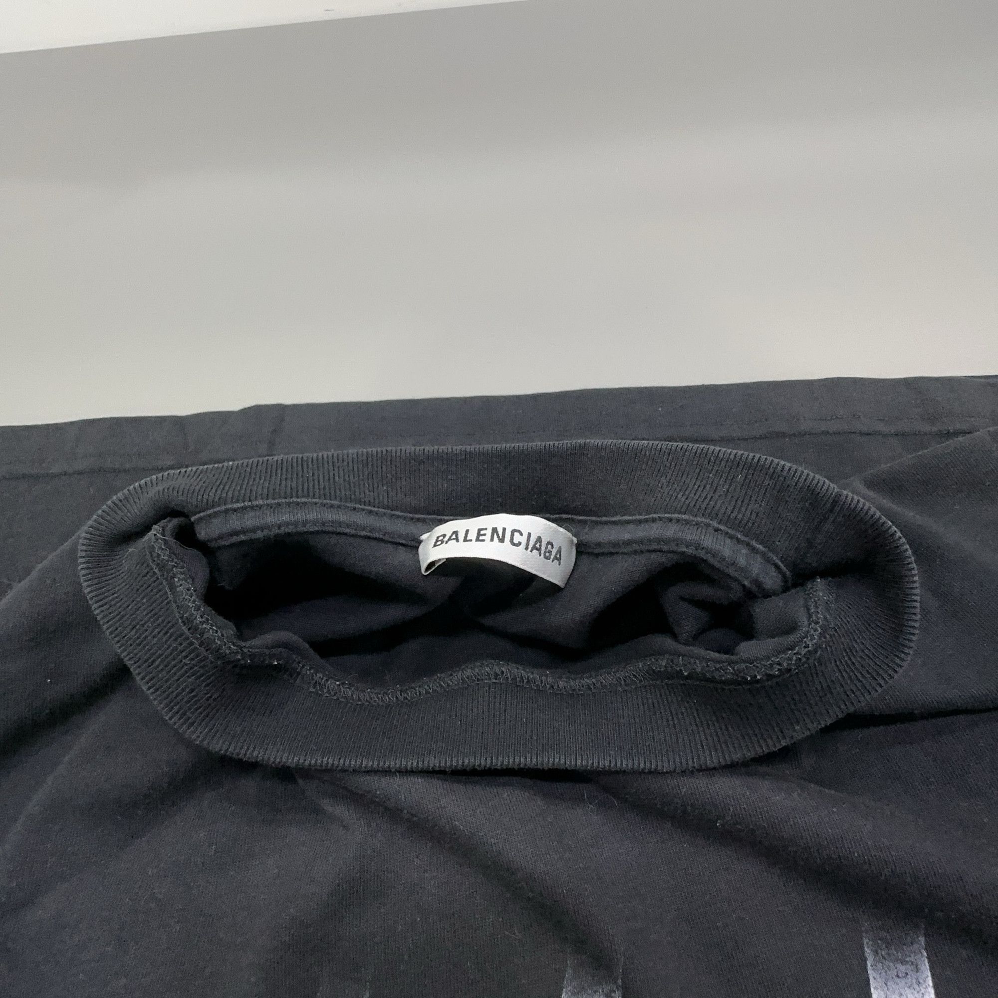 Balenciaga Balenciaga Graphic Portrait Band T-Shirt S Size US S / EU 44-46 / 1 - 5 Thumbnail