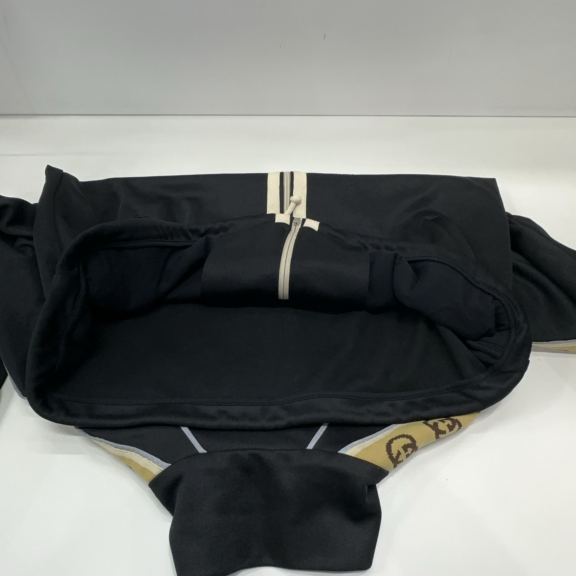 Gucci Gucci Logo Stripe Track Jacket Size M Size US M / EU 48-50 / 2 - 10 Thumbnail