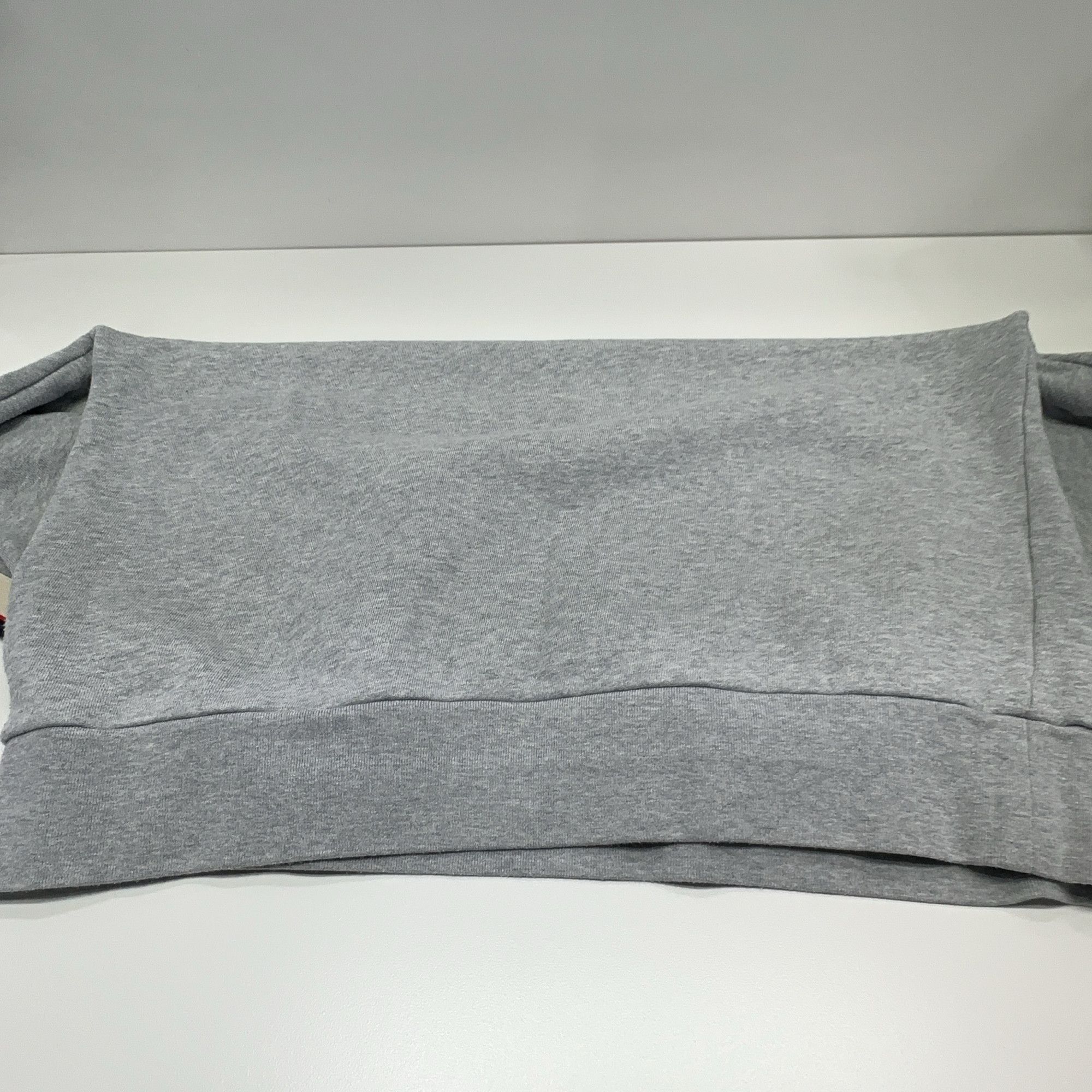 Gucci Gucci Side Logo Tape Sweatshirt Size XL Size US XL / EU 56 / 4 - 17 Thumbnail