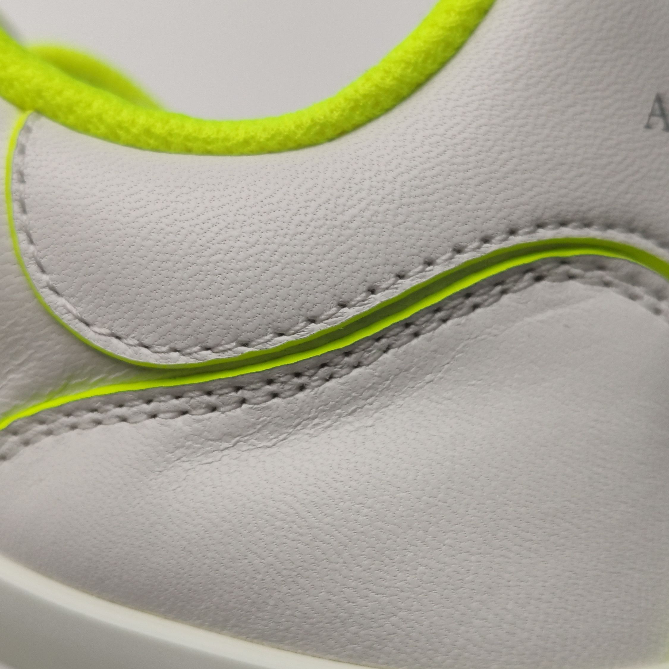 Alexander McQueen Alexander McQueen Women 8 Lowtop Sneakers Size US 8 / IT 38 - 16 Thumbnail