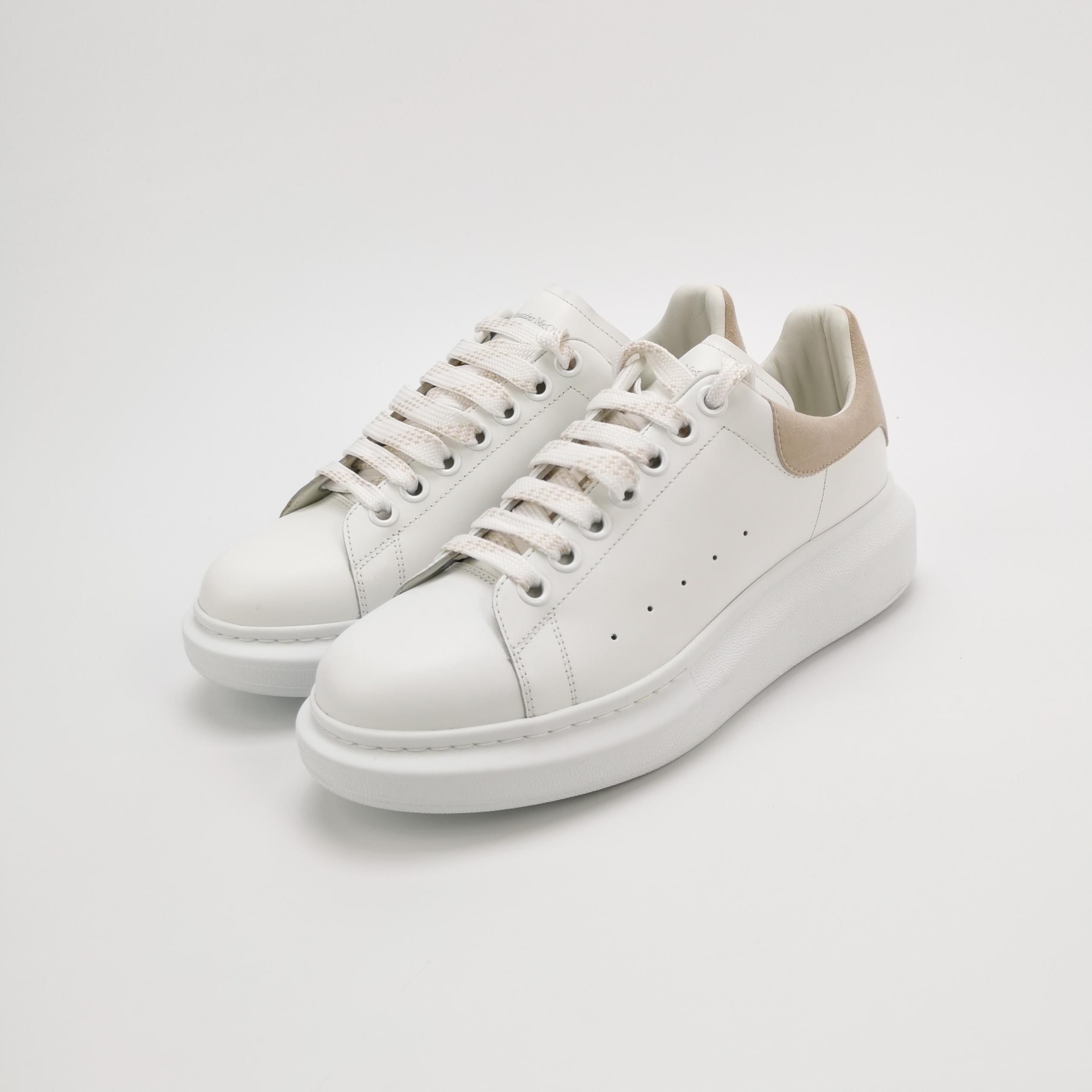 Alexander McQueen Alexander McQueen Women 9 Lowtop Sneakers Size US 9 / IT 39 - 2 Thumbnail