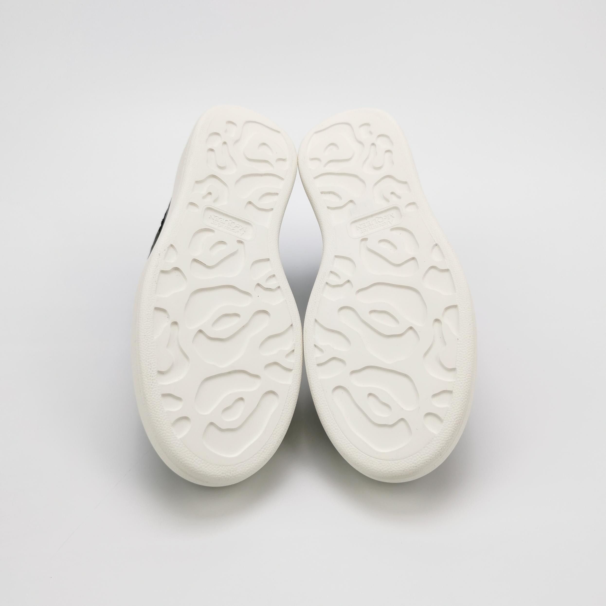Alexander McQueen Alexander McQueen Women 7 Lowtop Sneakers Size US 7 / IT 37 - 5 Thumbnail