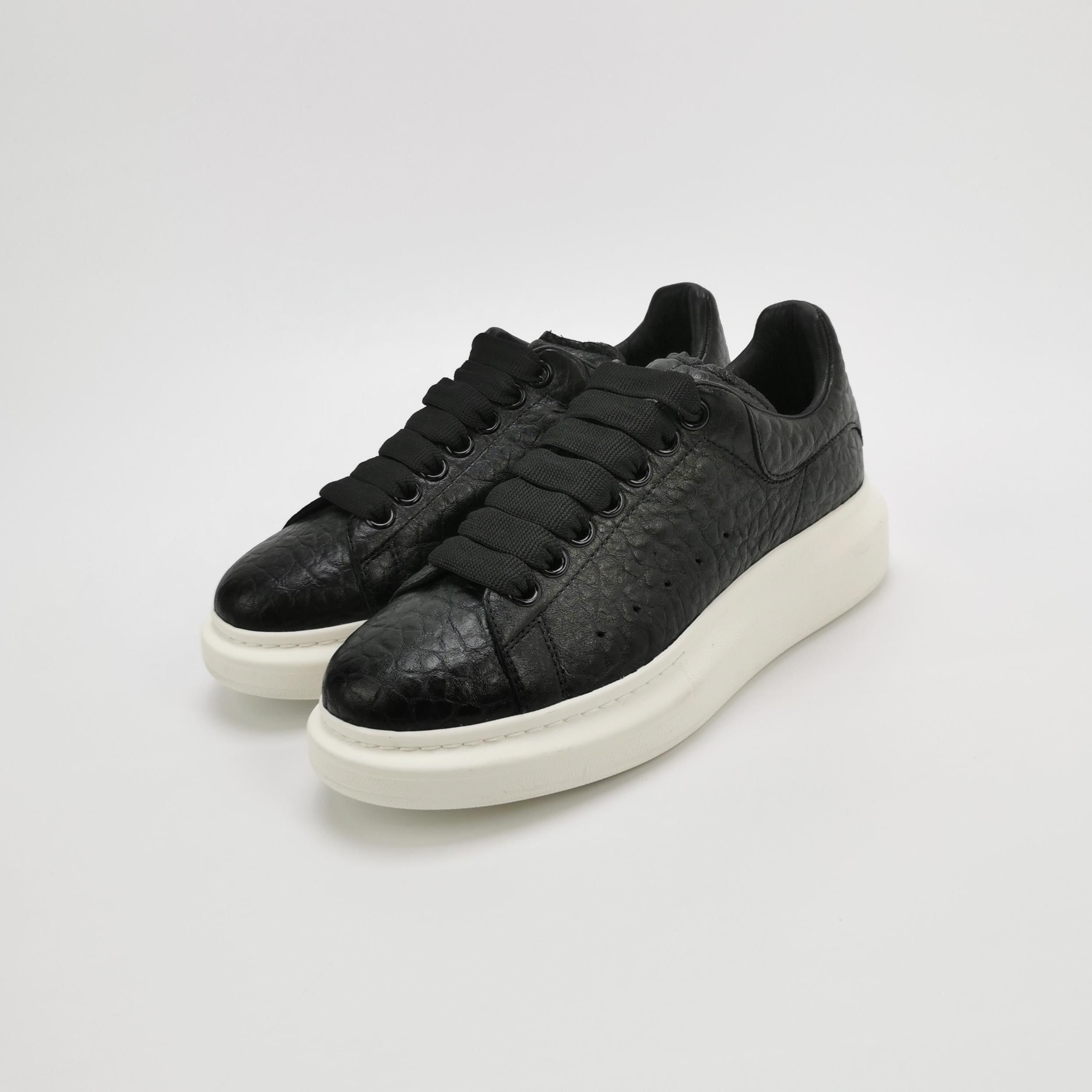 Alexander McQueen Alexander McQueen Women 7 Lowtop Sneakers Size US 7 / IT 37 - 2 Thumbnail