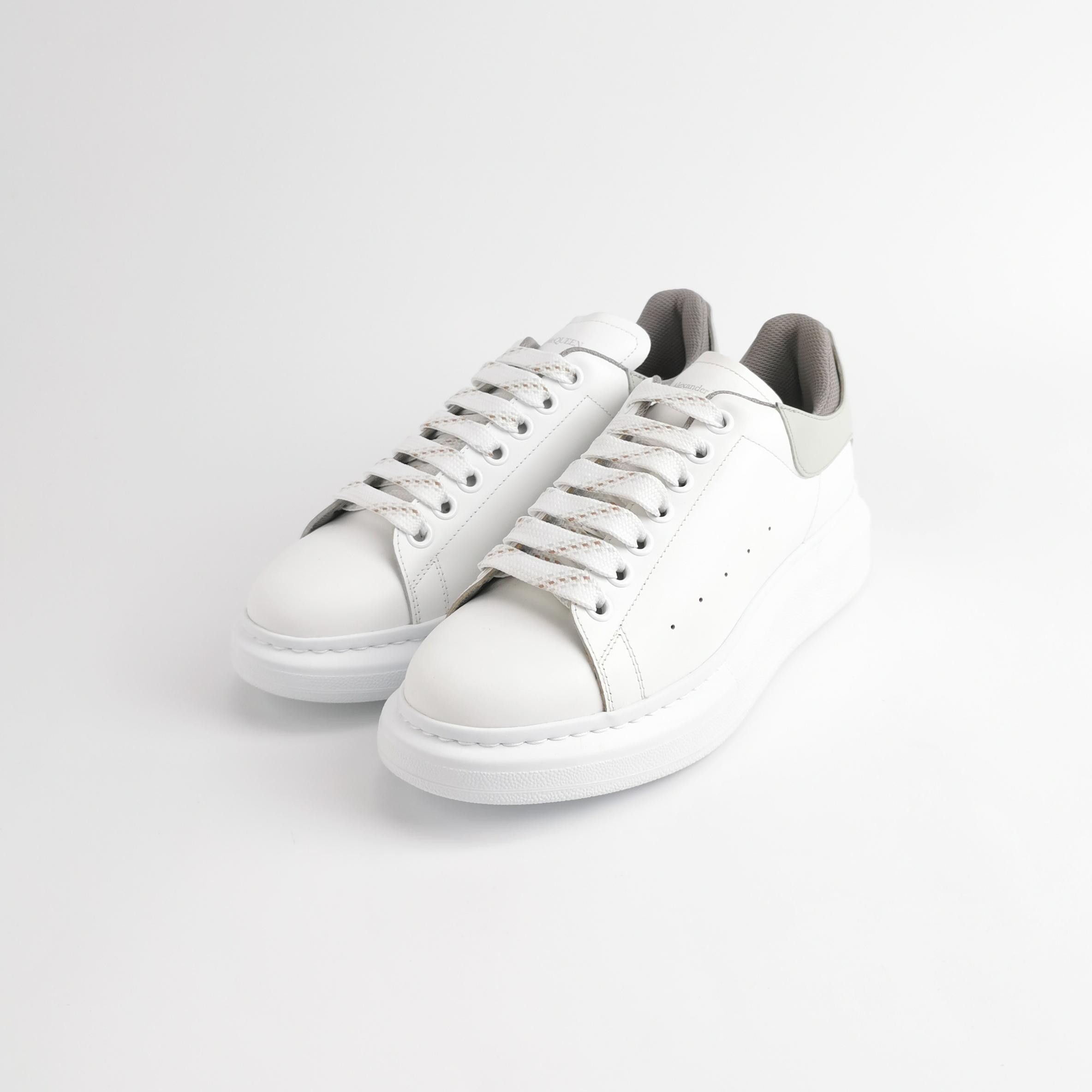 Alexander McQueen Alexander McQueen Women 10 Lowtop Sneakers Size US 10 / IT 40 - 2 Thumbnail