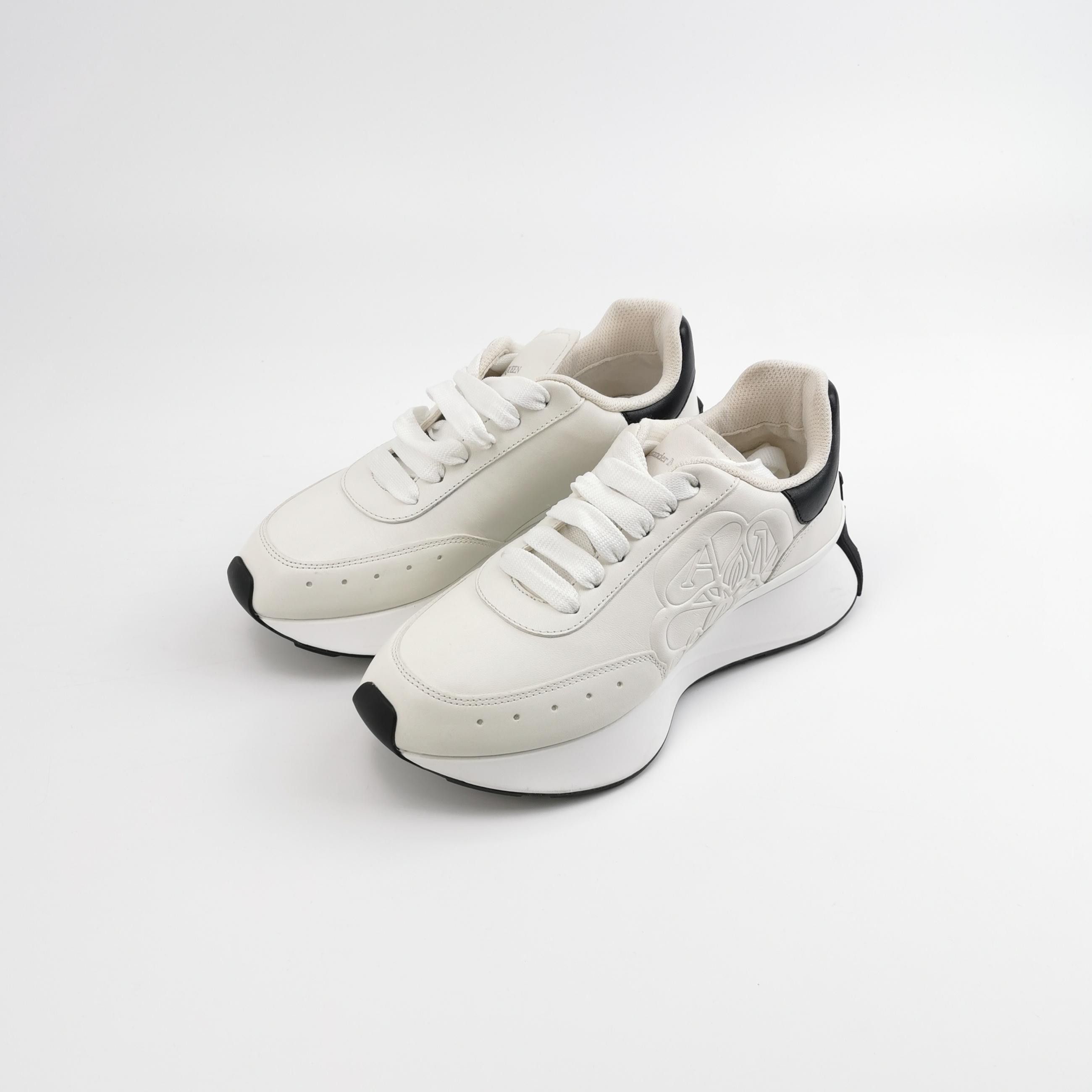 Alexander McQueen Alexander McQueen Women 6 Lowtop Sneakers Size US 6 / IT 36 - 2 Thumbnail