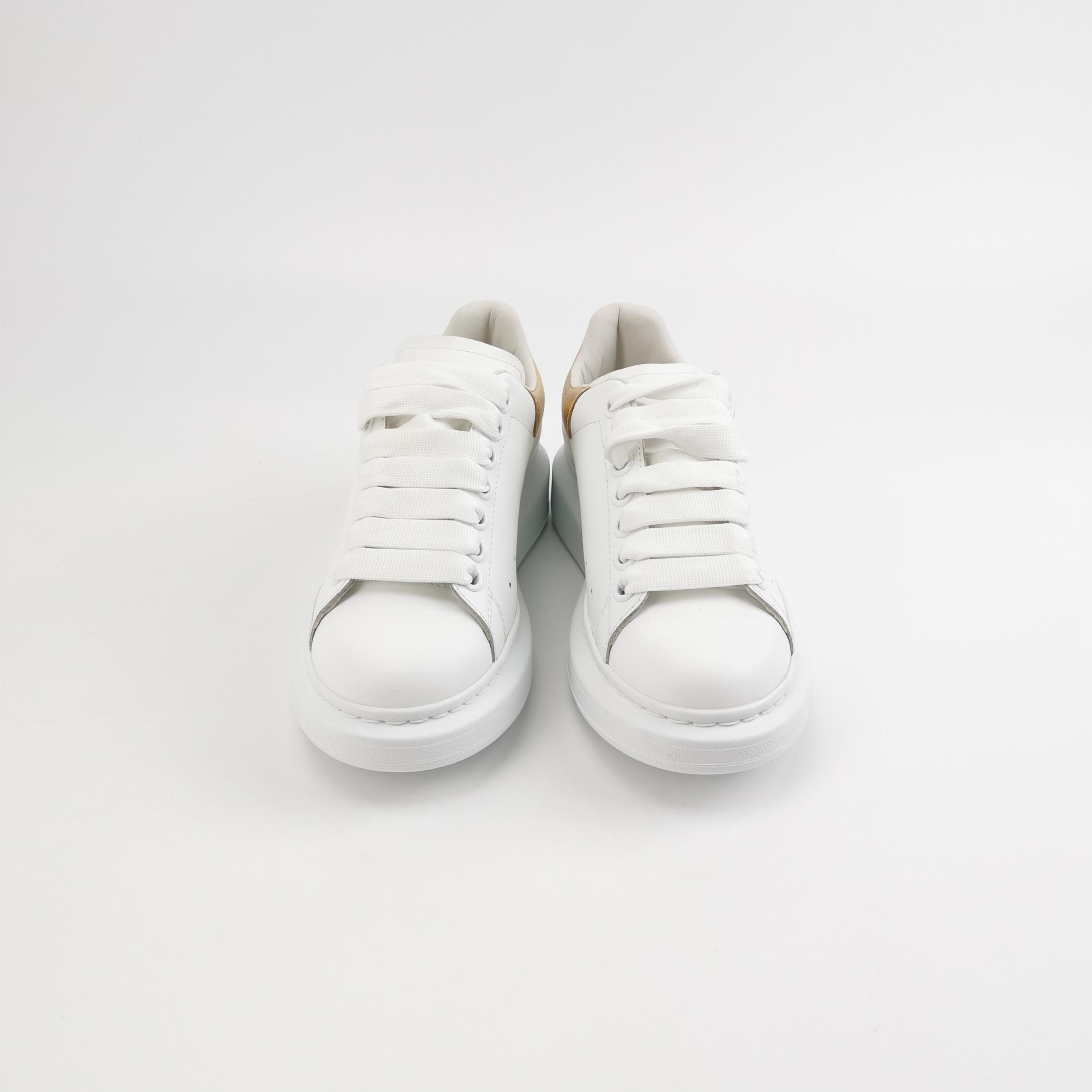 Alexander McQueen Alexander McQueen Women 5 Lowtop Sneakers Size US 5 / IT 35 - 3 Thumbnail