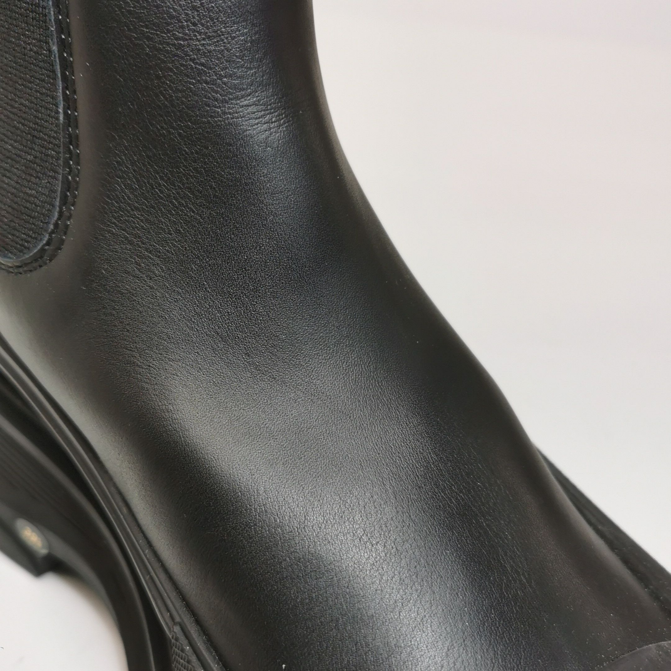 Alexander McQueen Alexander McQueen Women 9 Boots Size US 9 / IT 39 - 15 Thumbnail