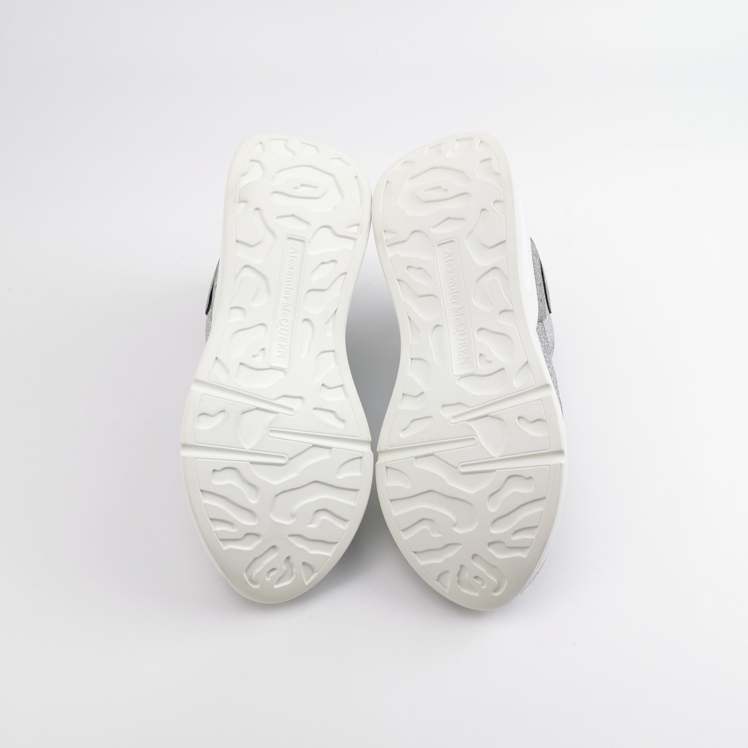 Alexander McQueen Alexander McQueen Women 6 Lowtop Sneakers Size US 6 / IT 36 - 5 Thumbnail
