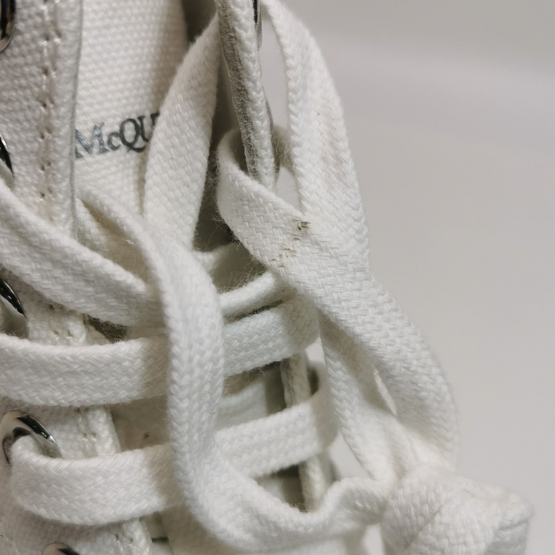 Alexander McQueen Alexander McQueen Women 5 Lowtop Sneakers Size US 5 / IT 35 - 8 Thumbnail