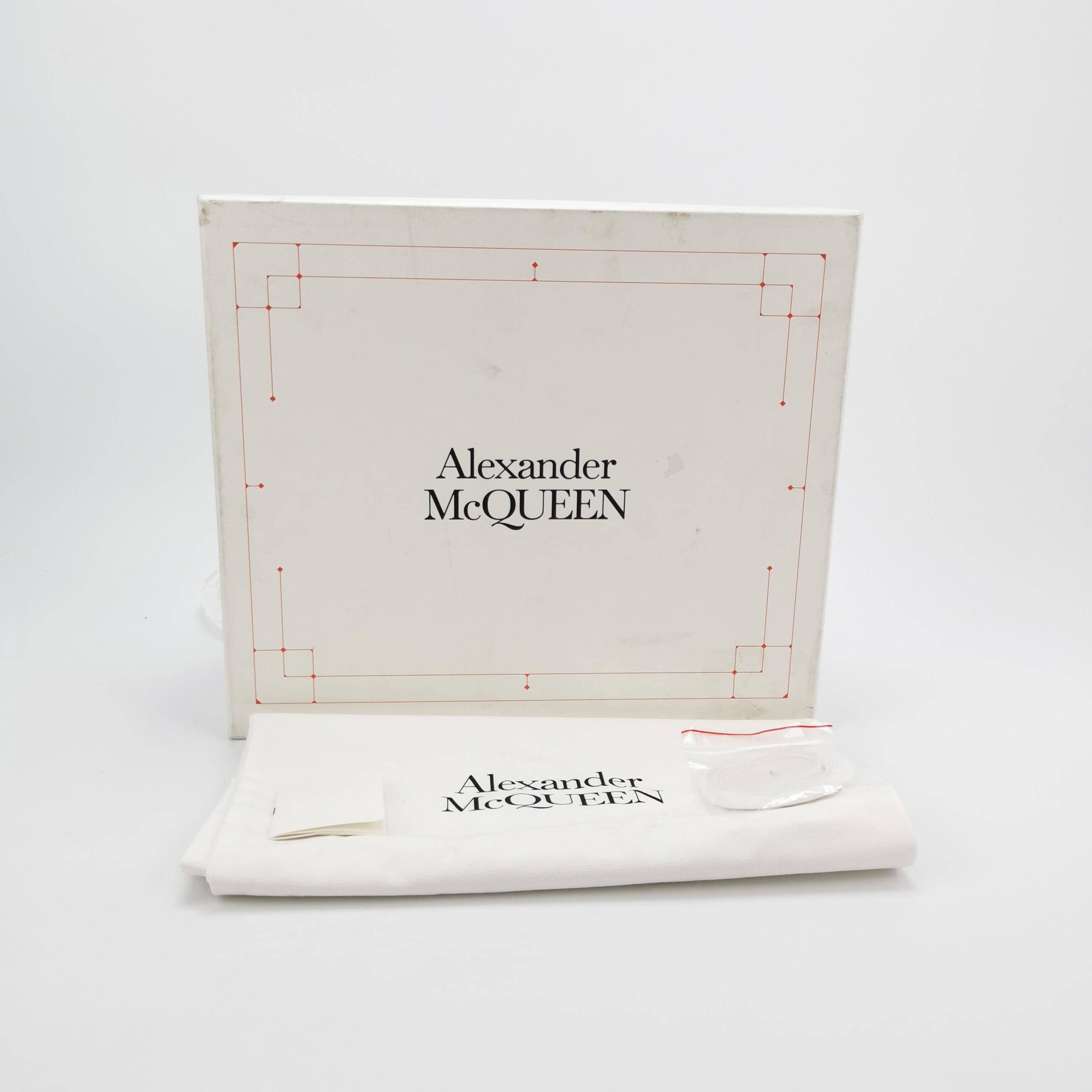 Alexander McQueen Alexander McQueen Women 5 Lowtop Sneakers Size US 5 / IT 35 - 6 Thumbnail