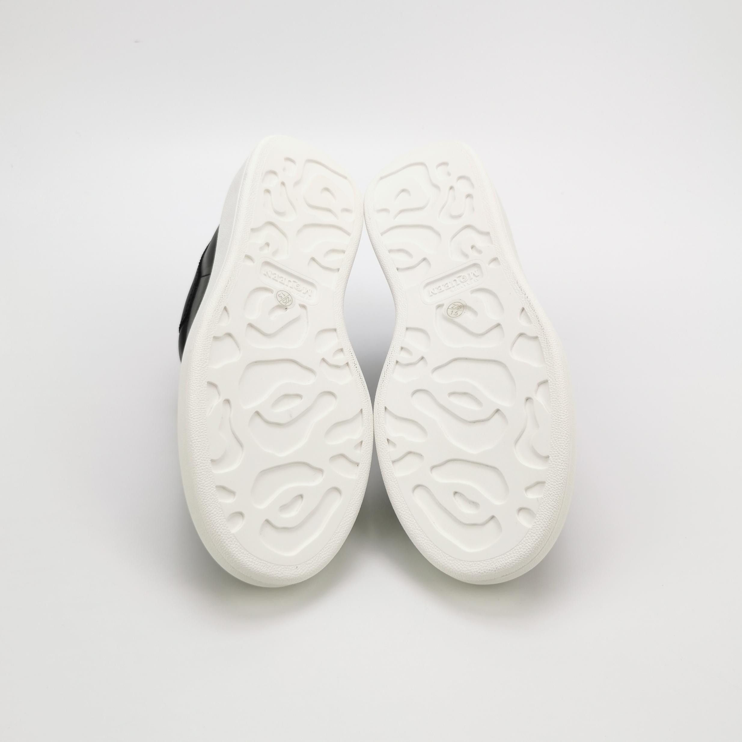 Alexander McQueen Alexander McQueen Women 5 Lowtop Sneakers Size US 5 / IT 35 - 5 Thumbnail
