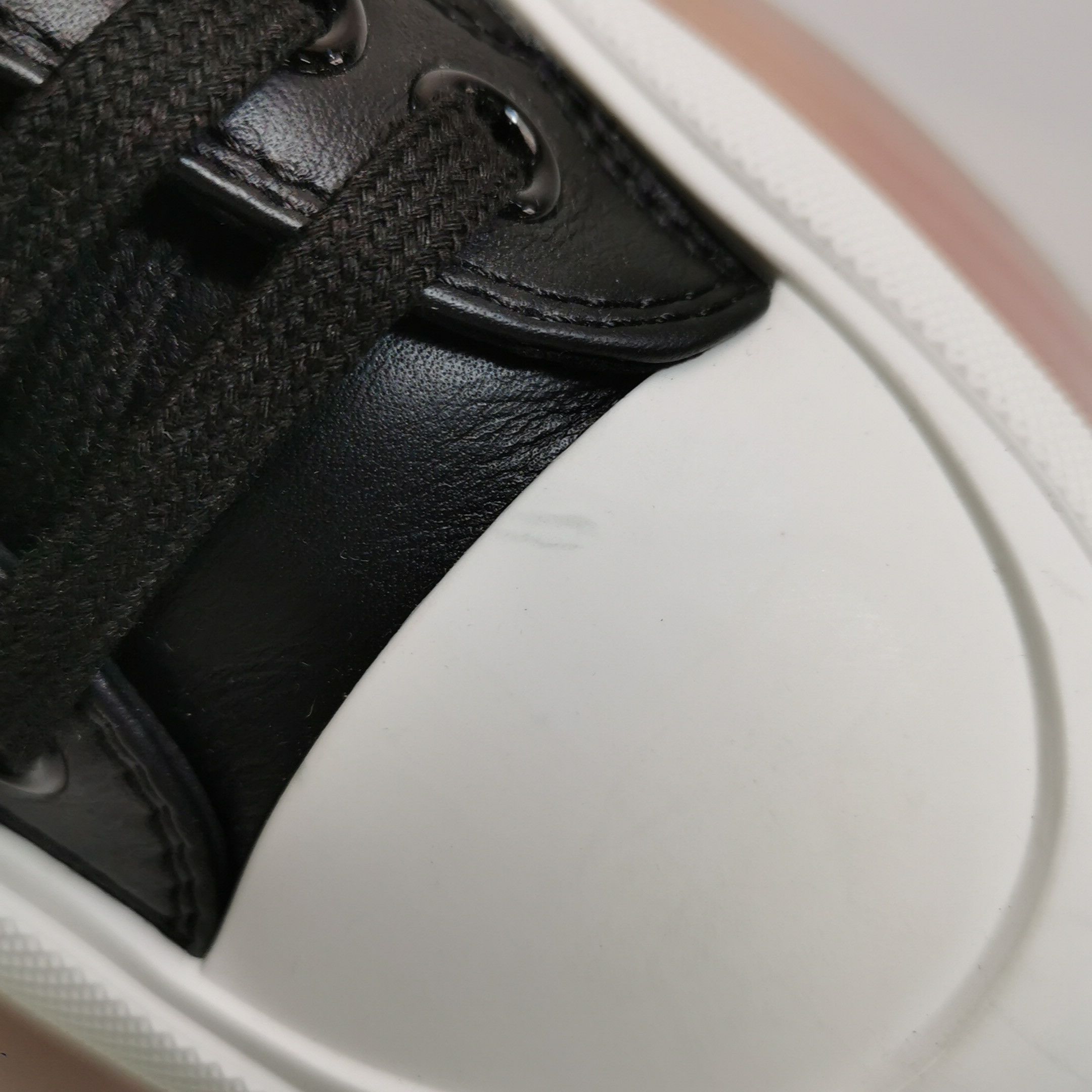 Alexander McQueen Alexander McQueen Women 9 Lowtop Sneakers Size US 9 / IT 39 - 7 Thumbnail