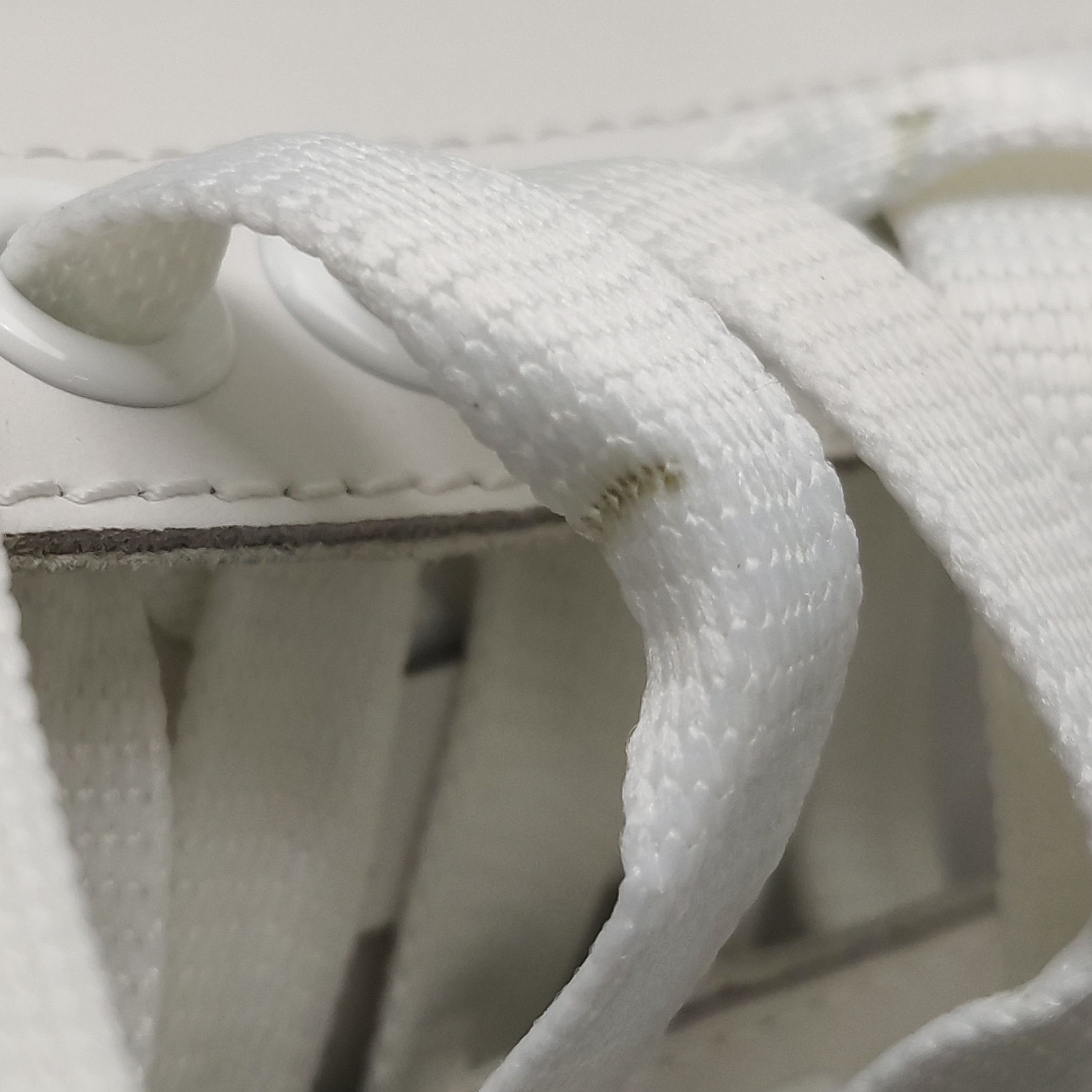 Alexander McQueen Alexander McQueen Women 5 Lowtop Sneakers Size US 5 / IT 35 - 10 Thumbnail