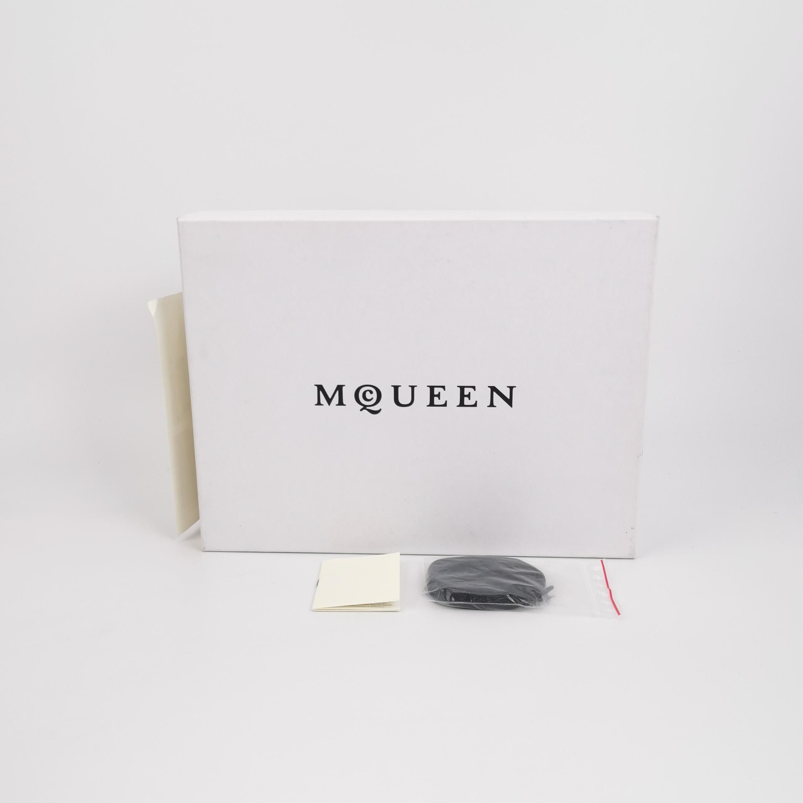 Alexander McQueen Alexander McQueen Women 7 Lowtop Sneakers Size US 7 / IT 37 - 6 Thumbnail