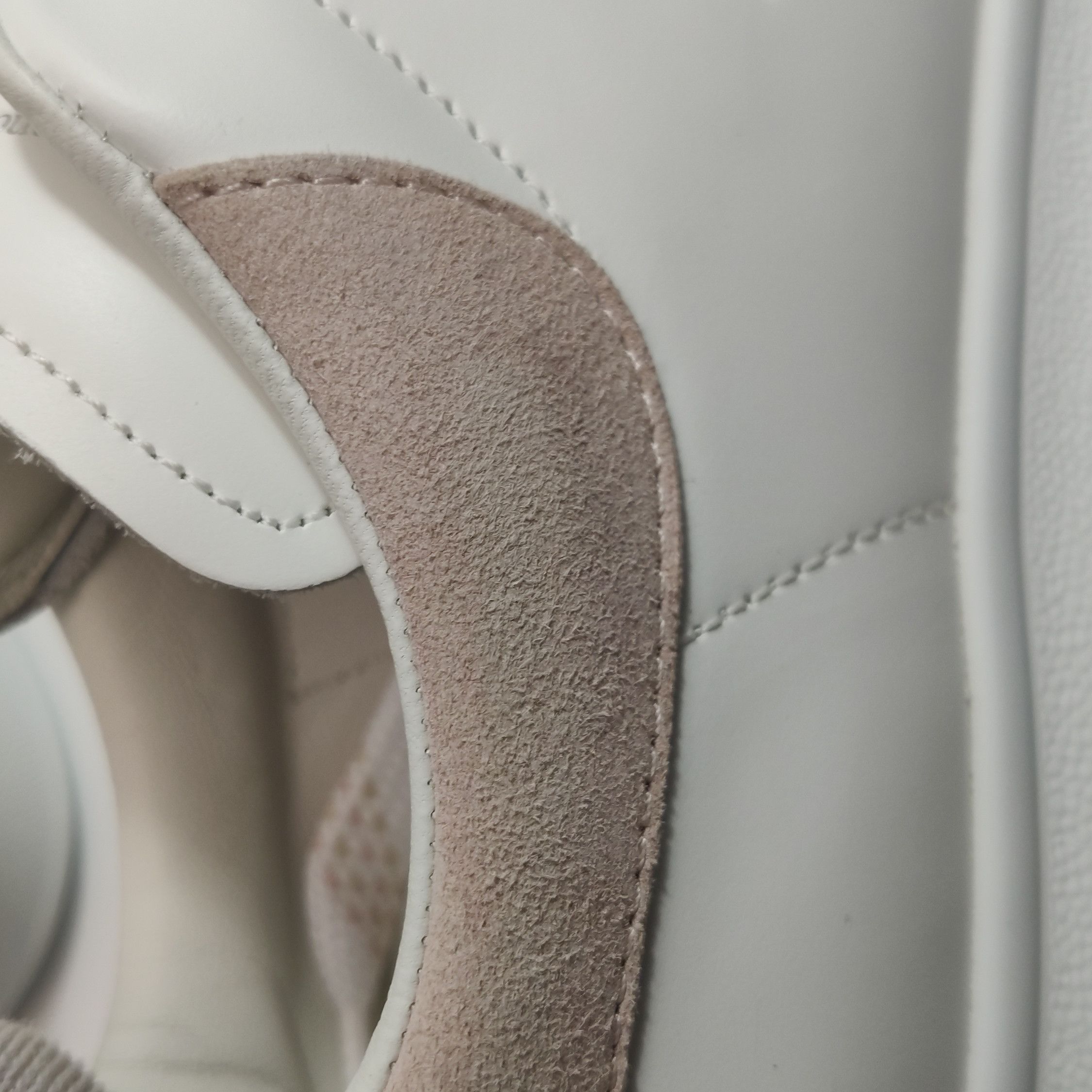 Alexander McQueen Alexander McQueen Women 8 Lowtop Sneakers Size US 8 / IT 38 - 9 Thumbnail