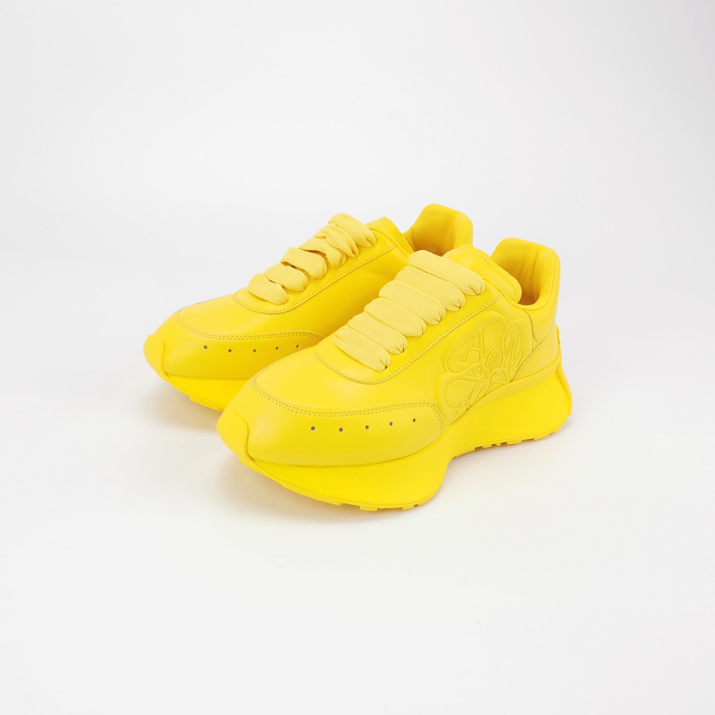 Alexander McQueen Alexander McQueen Women 5 Lowtop Sneakers Size US 5 / IT 35 - 2 Thumbnail