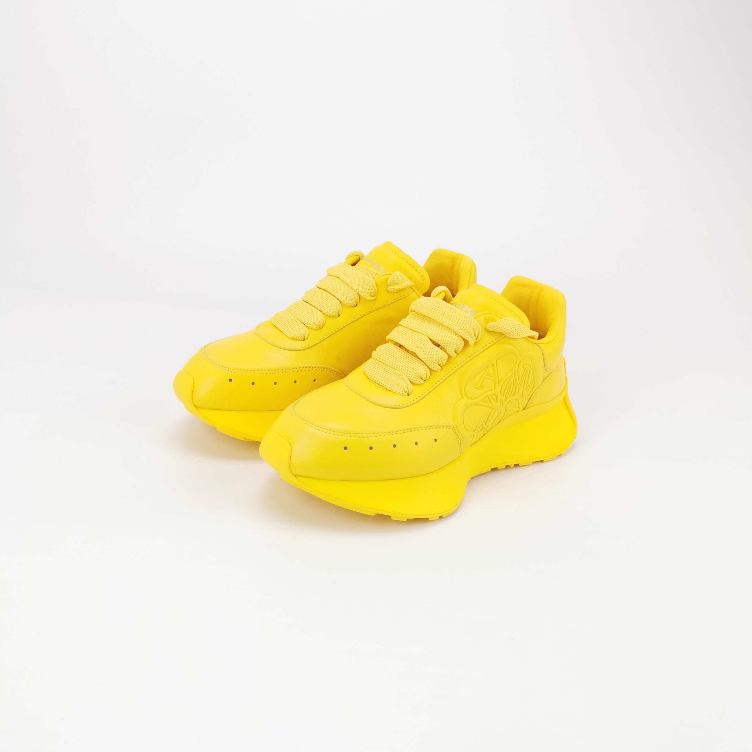 Alexander McQueen Alexander McQueen Women 5 Lowtop Sneakers Size US 5 / IT 35 - 2 Thumbnail