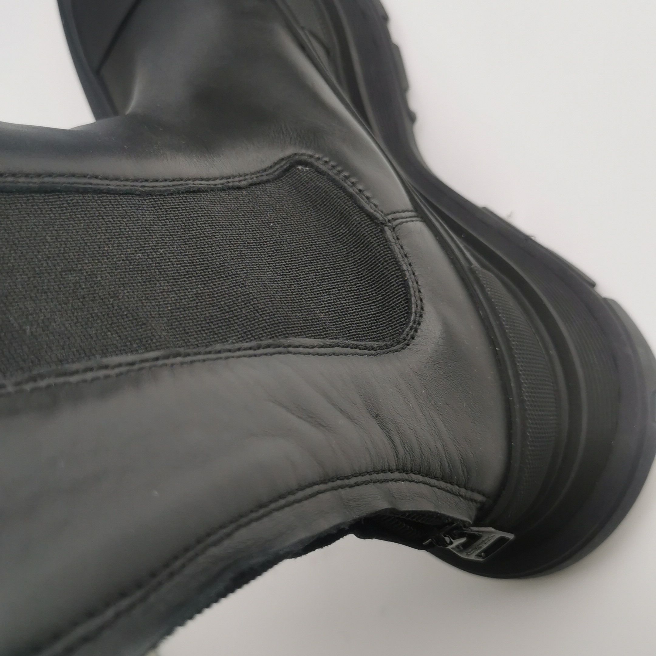 Alexander McQueen Alexander McQueen Women 7 Boots Size US 7 / IT 37 - 13 Thumbnail