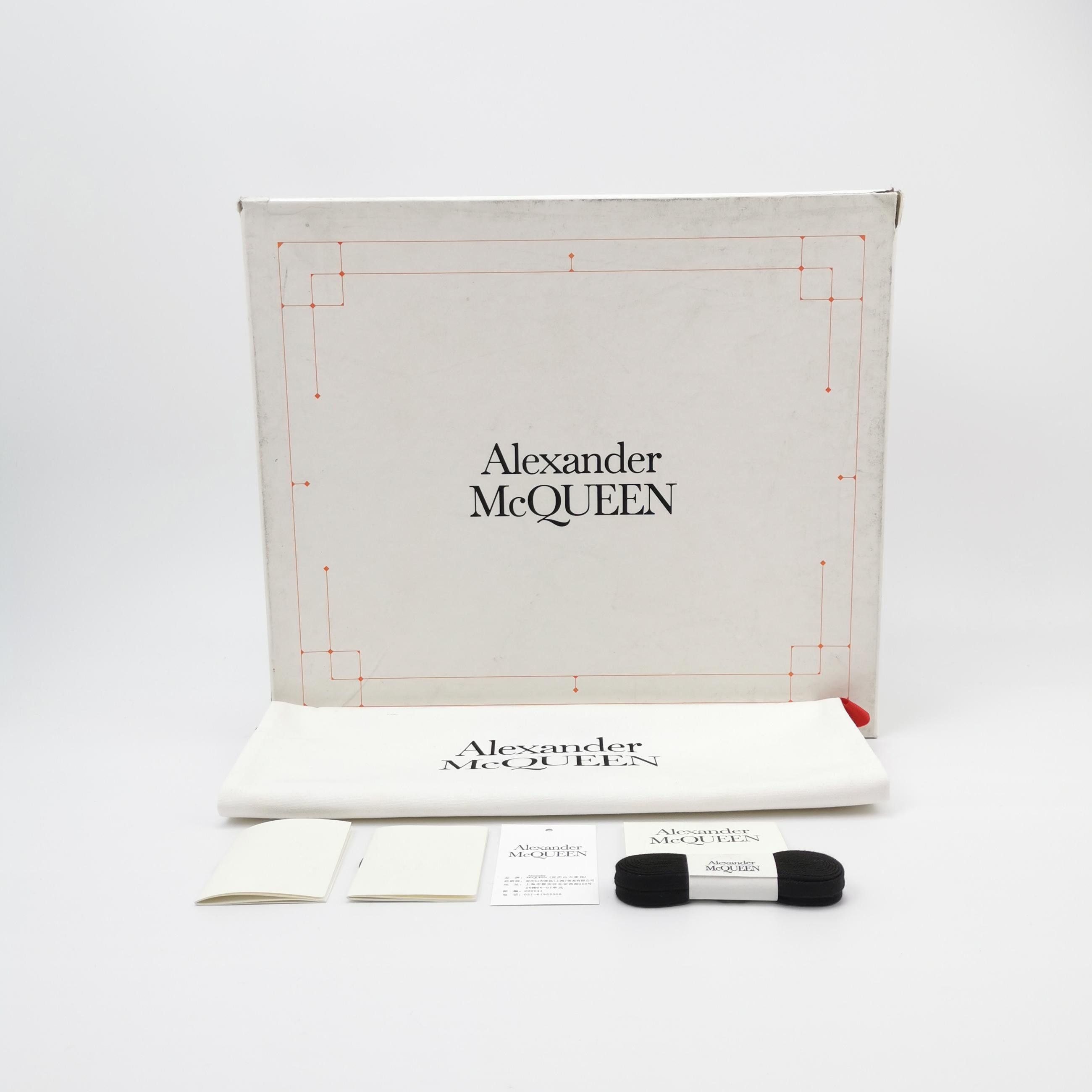 Alexander McQueen Alexander McQueen Women 6 Lowtop Sneakers Size US 6 / IT 36 - 6 Thumbnail