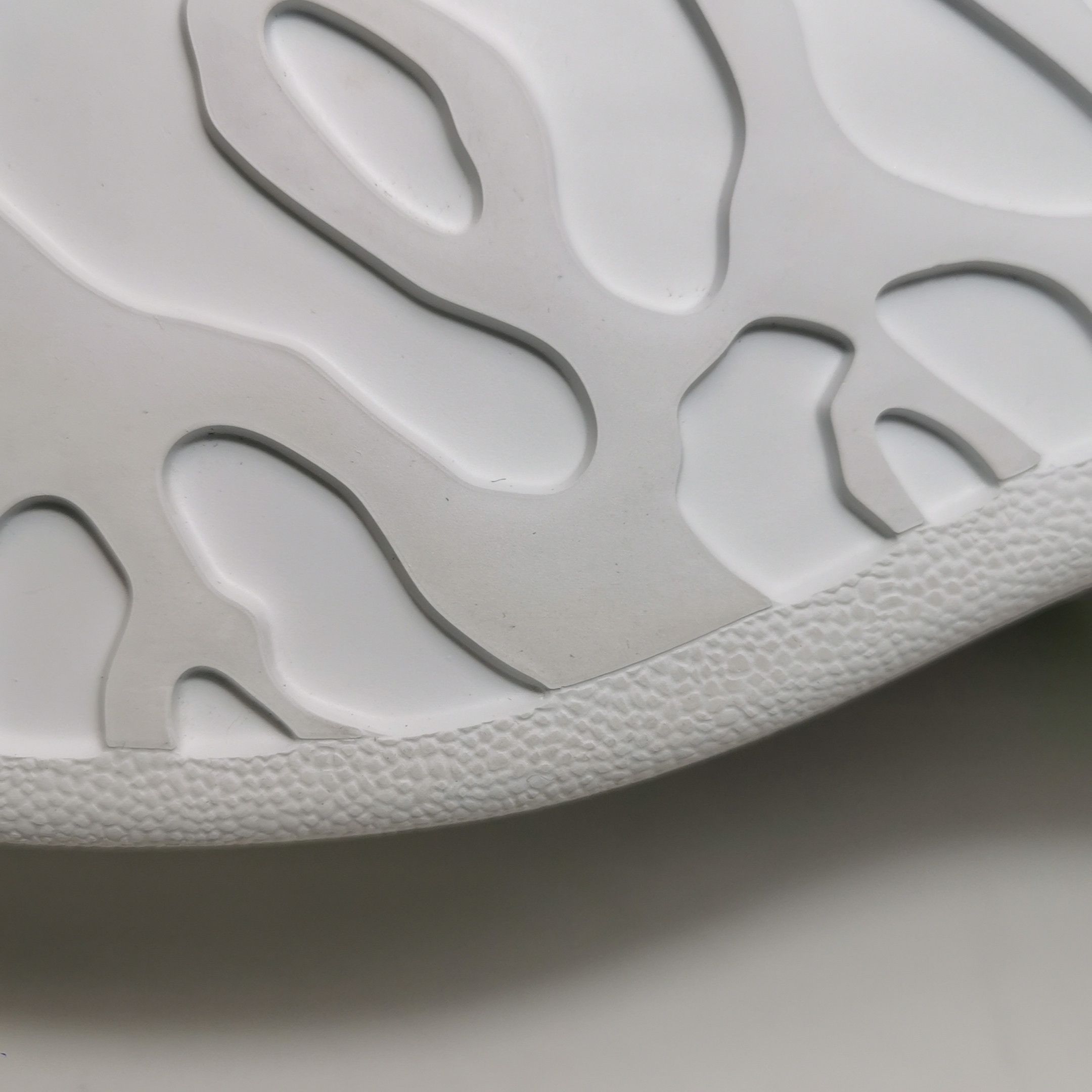 Alexander McQueen Alexander McQueen Women 10 Lowtop Sneakers Size US 10 / IT 40 - 10 Thumbnail