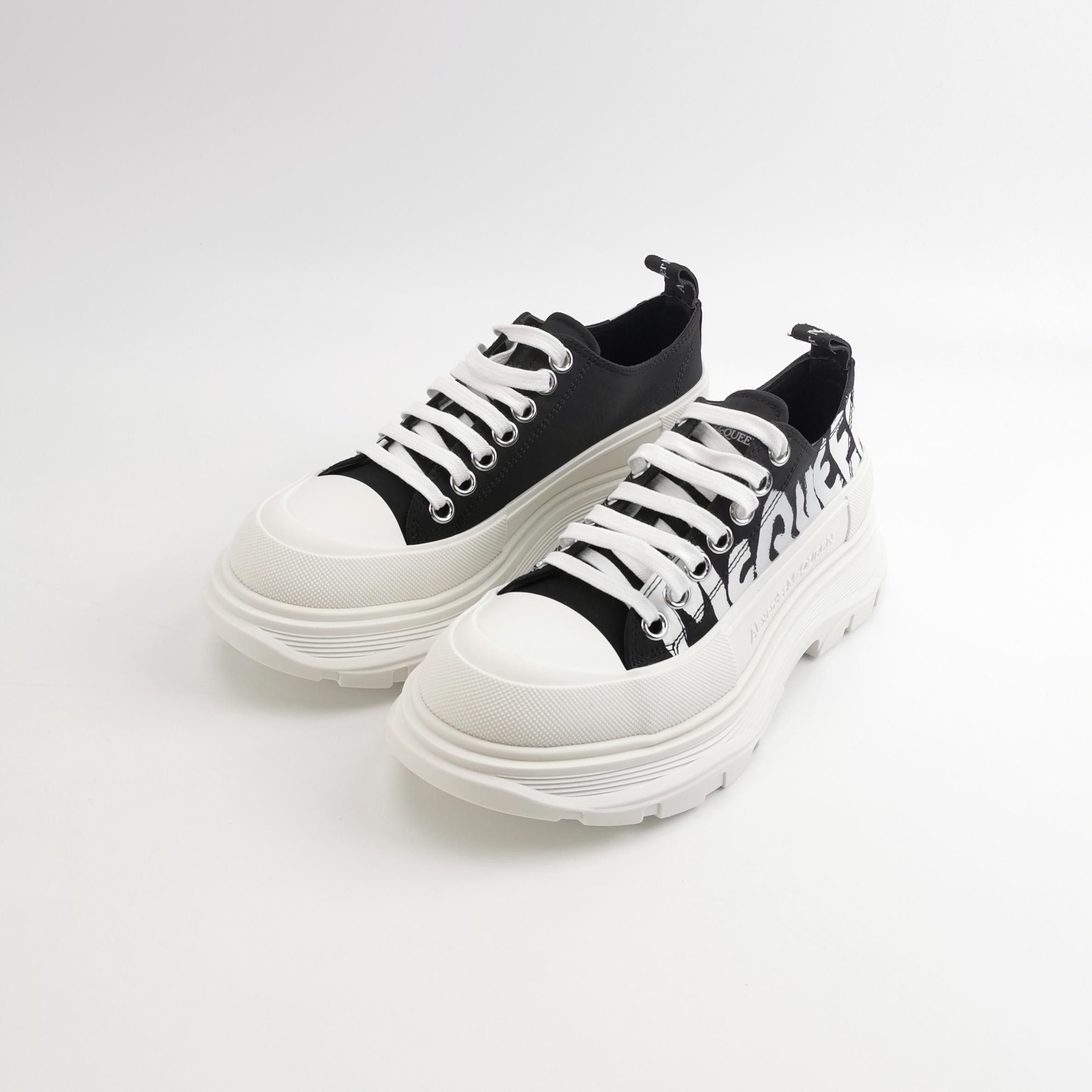 Alexander McQueen Alexander McQueen Women 7 Lowtop Sneakers Size US 7 / IT 37 - 2 Thumbnail