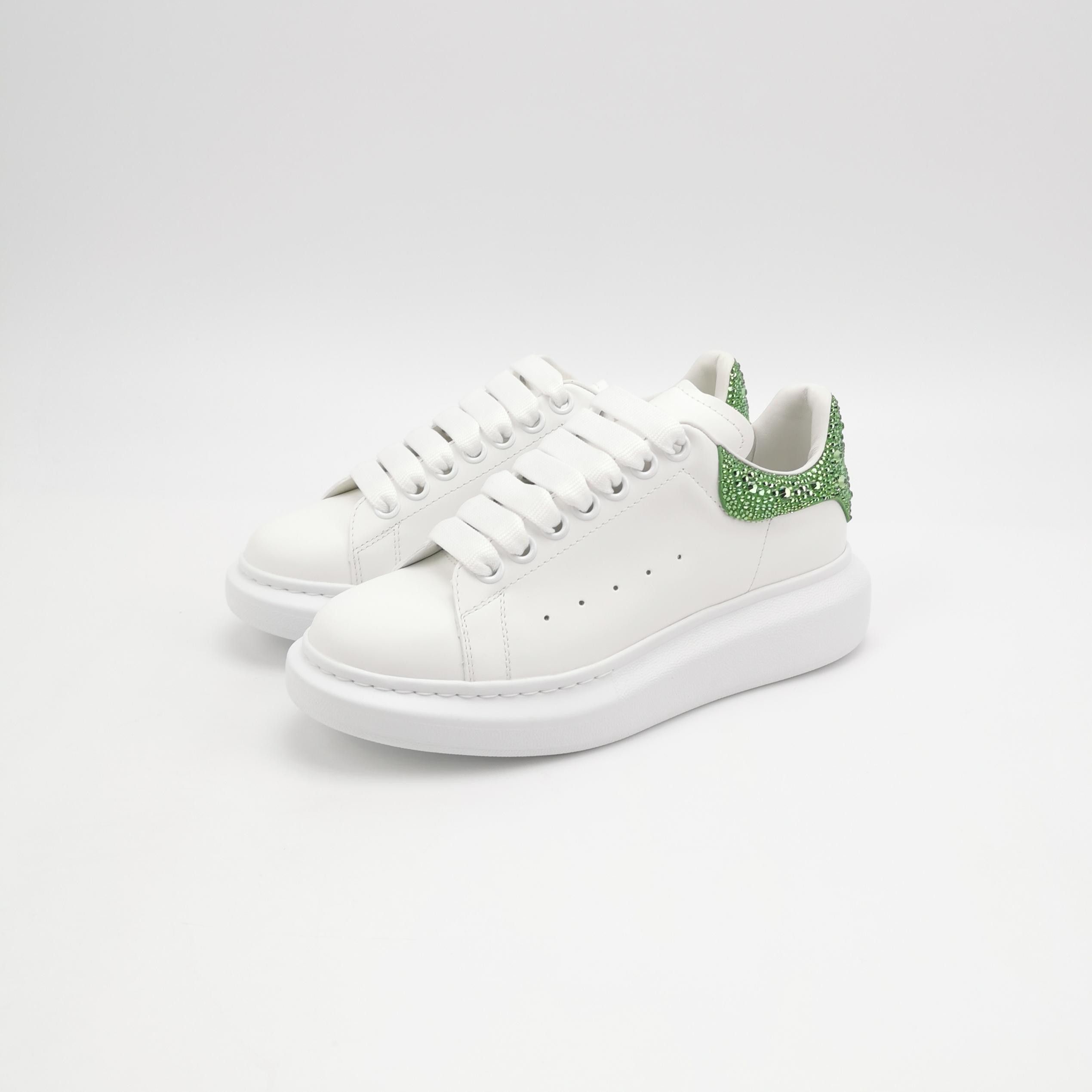 Alexander McQueen Alexander McQueen Women 7 Lowtop Sneakers Size US 7 / IT 37 - 2 Thumbnail