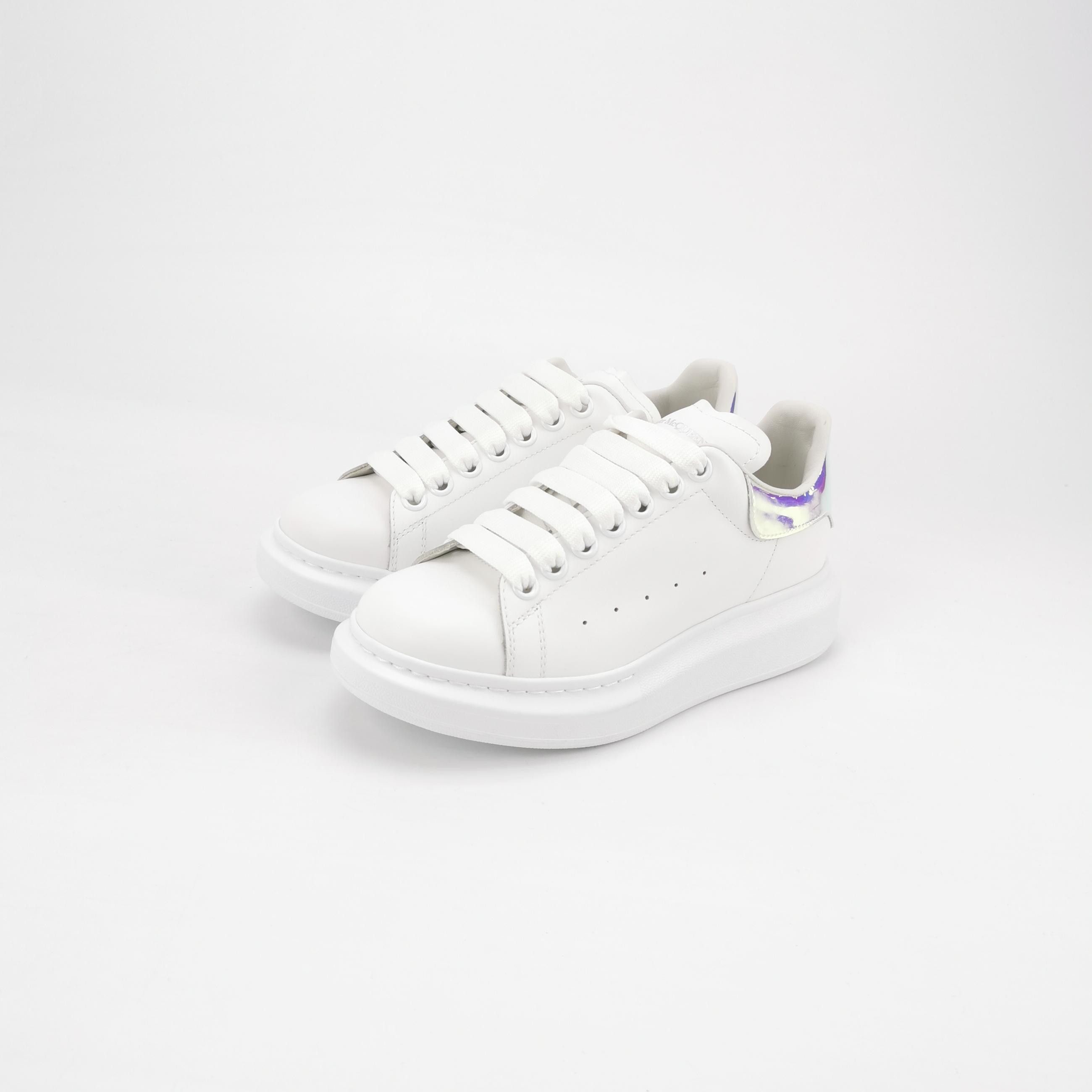 Alexander McQueen Alexander McQueen Women 7 Lowtop Sneakers Size US 7 / IT 37 - 2 Thumbnail