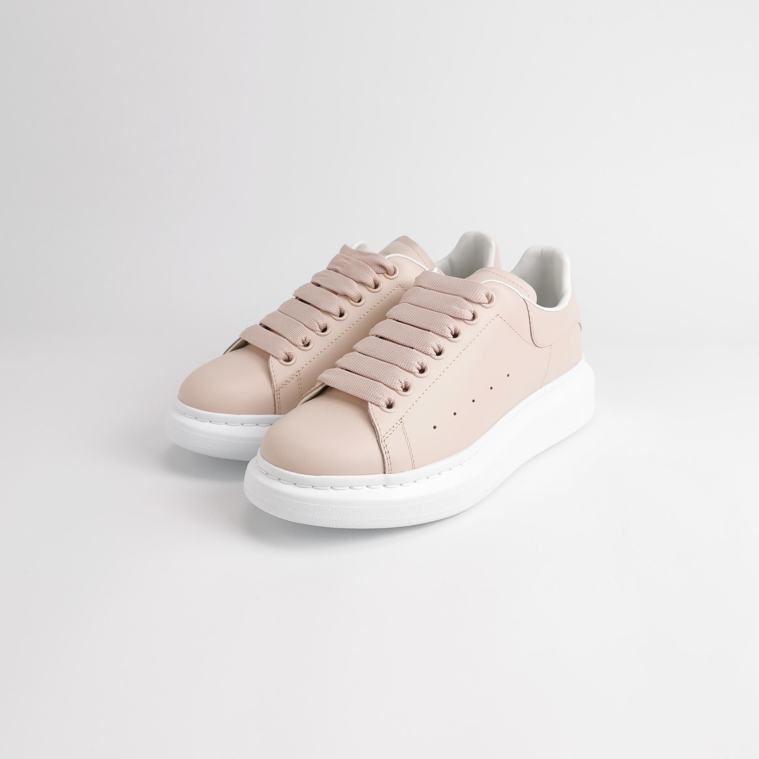 Alexander McQueen Alexander McQueen Women 9 Lowtop Sneakers Size US 9 / IT 39 - 2 Thumbnail