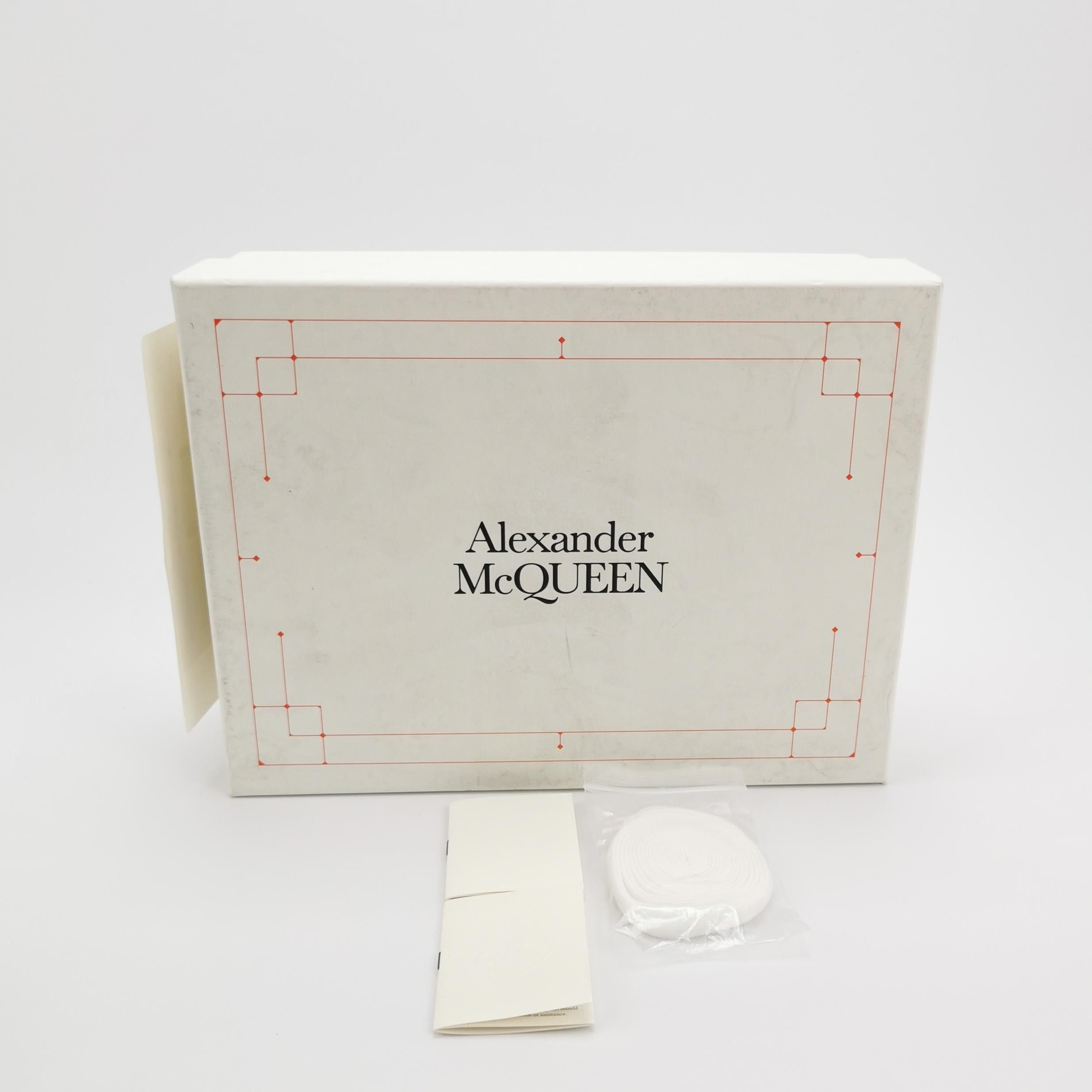 Alexander McQueen Alexander McQueen Women 7 Lowtop Sneakers Size US 7 / IT 37 - 6 Thumbnail