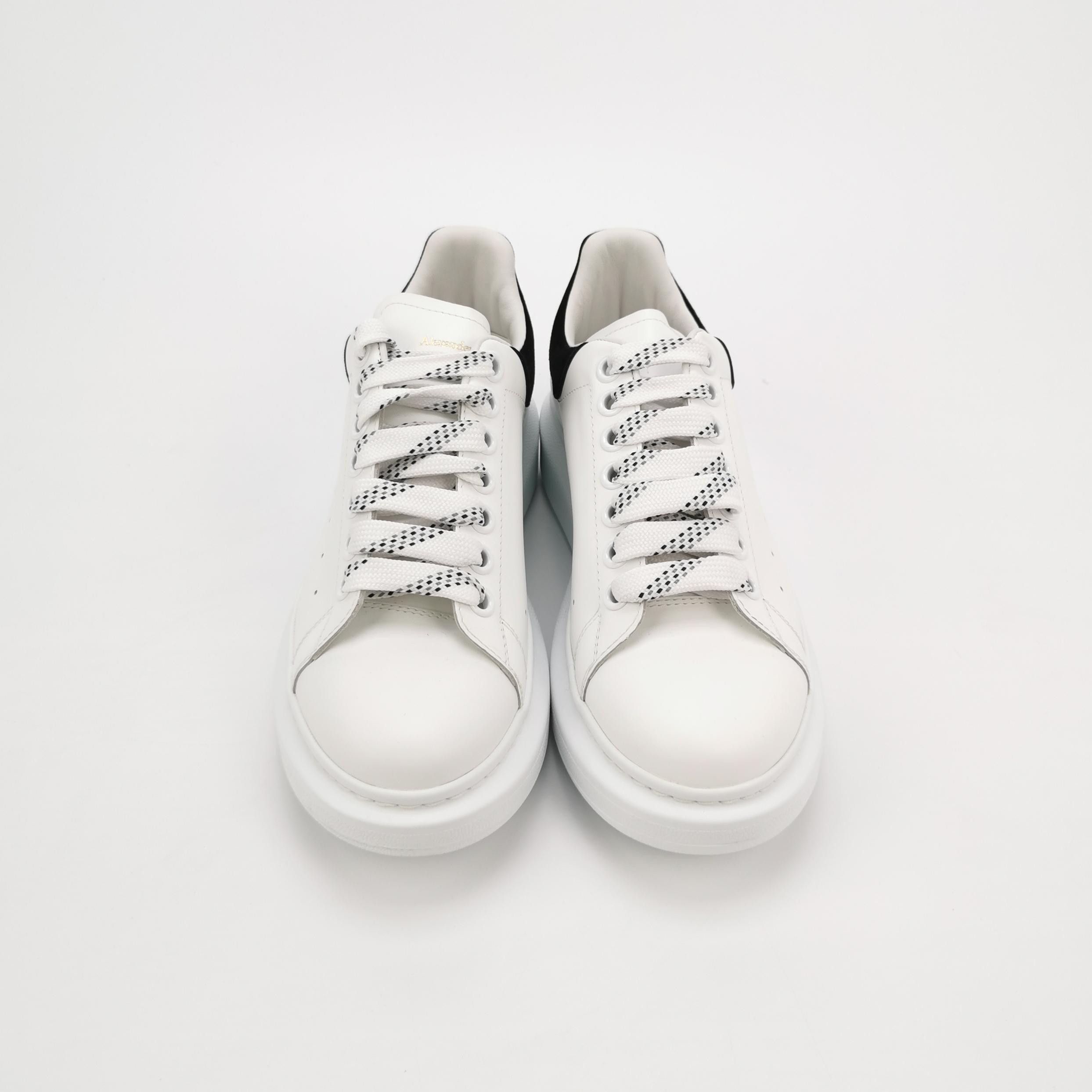 Alexander McQueen Alexander McQueen Women 7 Lowtop Sneakers Size US 7 / IT 37 - 3 Thumbnail