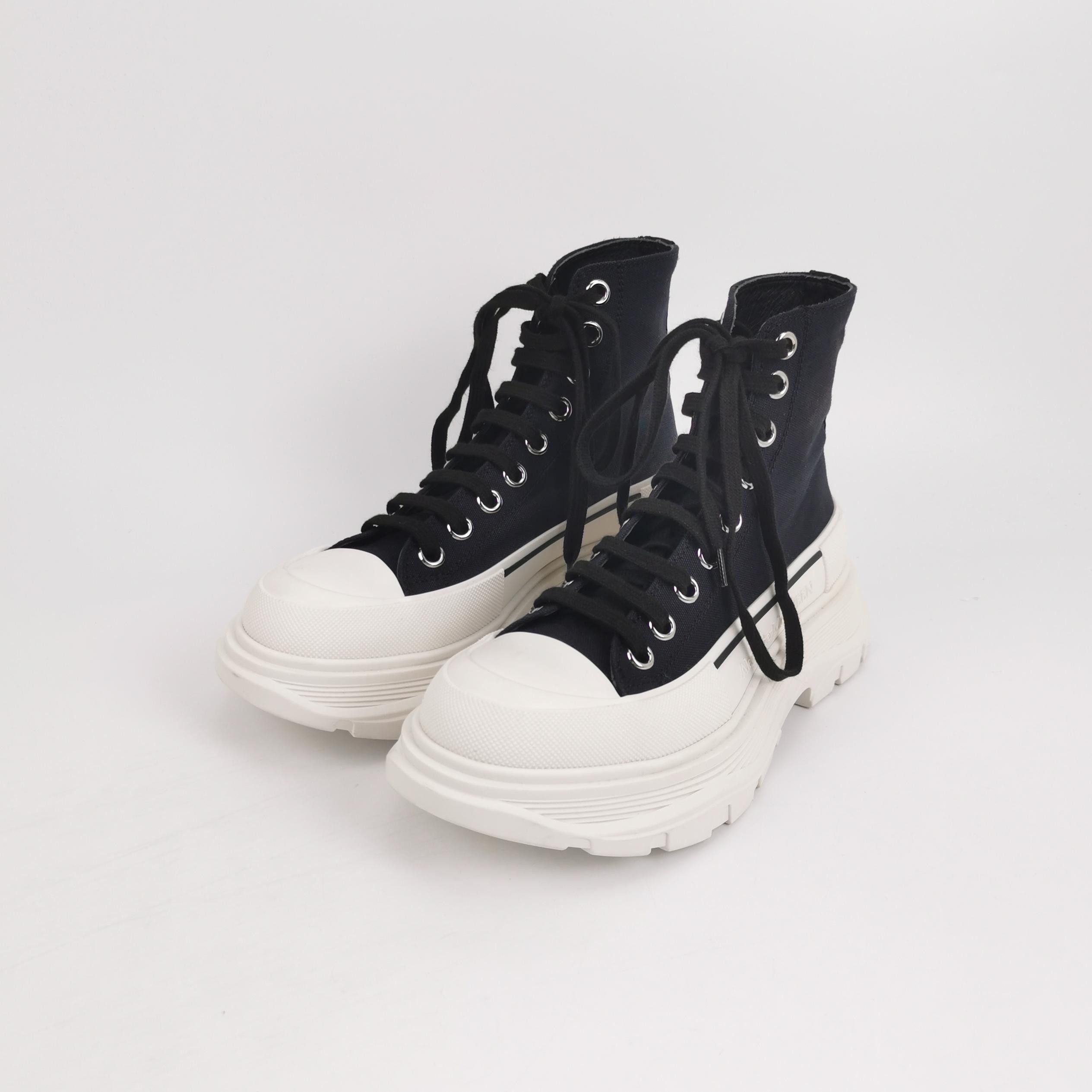 Alexander McQueen Alexander McQueen Women 7 Lowtop Sneakers Size US 7 / IT 37 - 2 Thumbnail