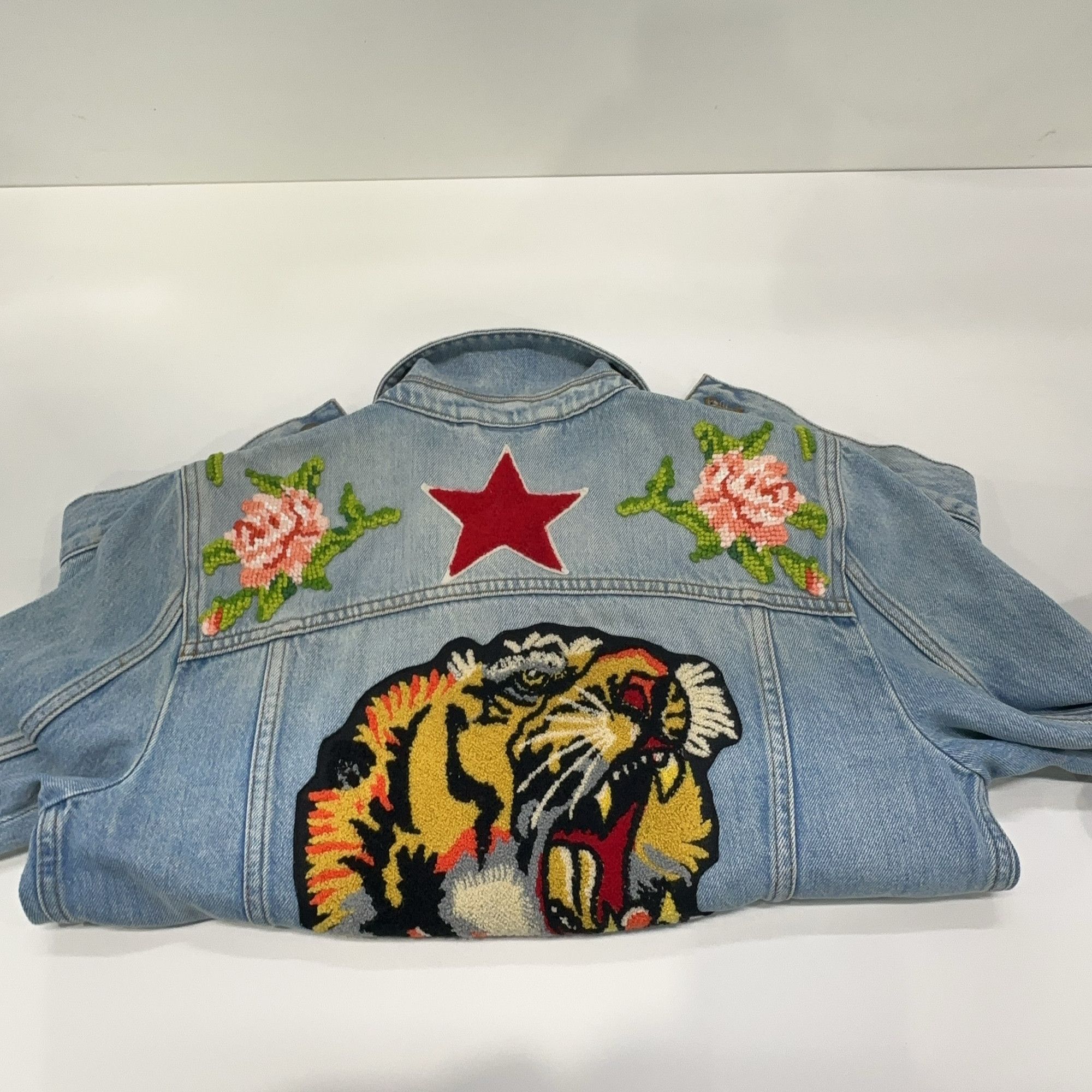 Gucci Gucci Tiger Embroidered Denim Jacket 40 Size S / US 4 / IT 40 - 13 Thumbnail