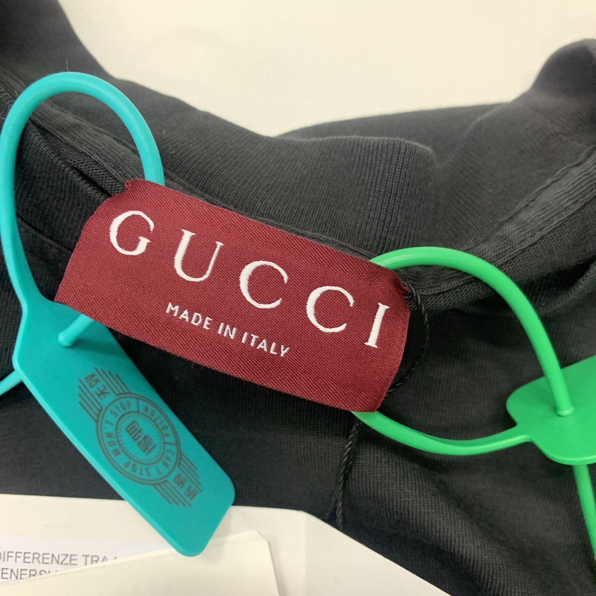 Gucci Gucci Logo Print Long Sleeve T-Shirt Size L Size US L / EU 52-54 / 3 - 6 Thumbnail