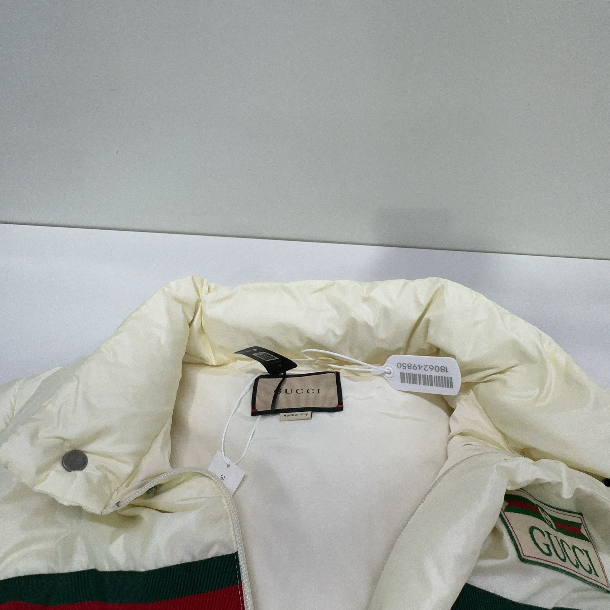 Gucci Gucci Logo Stripe Detachable Sleeve Puffer Jacket IT 46 Size L / US 10 / IT 46 - 9 Thumbnail