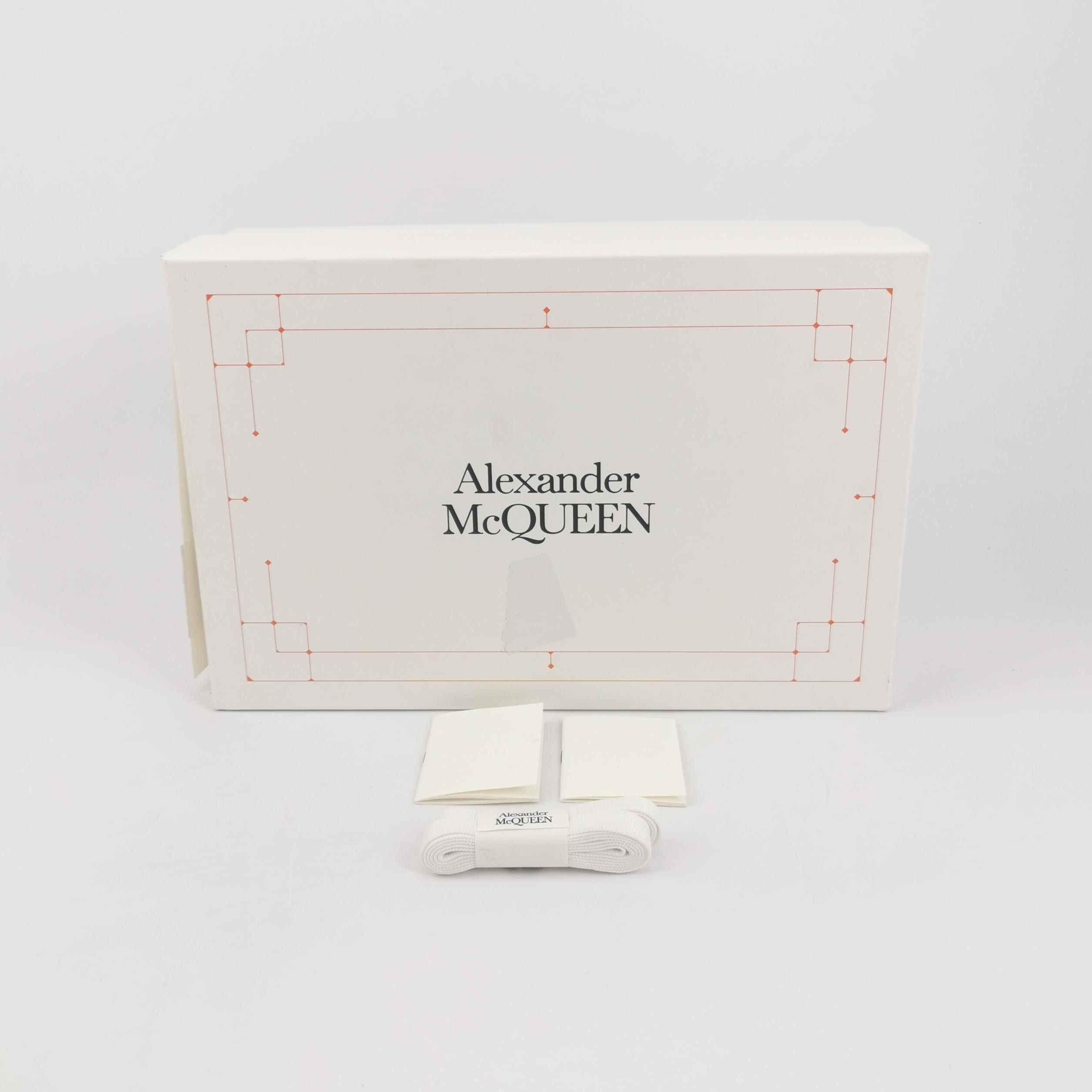 Alexander McQueen Alexander McQueen Women 7 Lowtop Sneakers Size US 7 / IT 37 - 6 Thumbnail