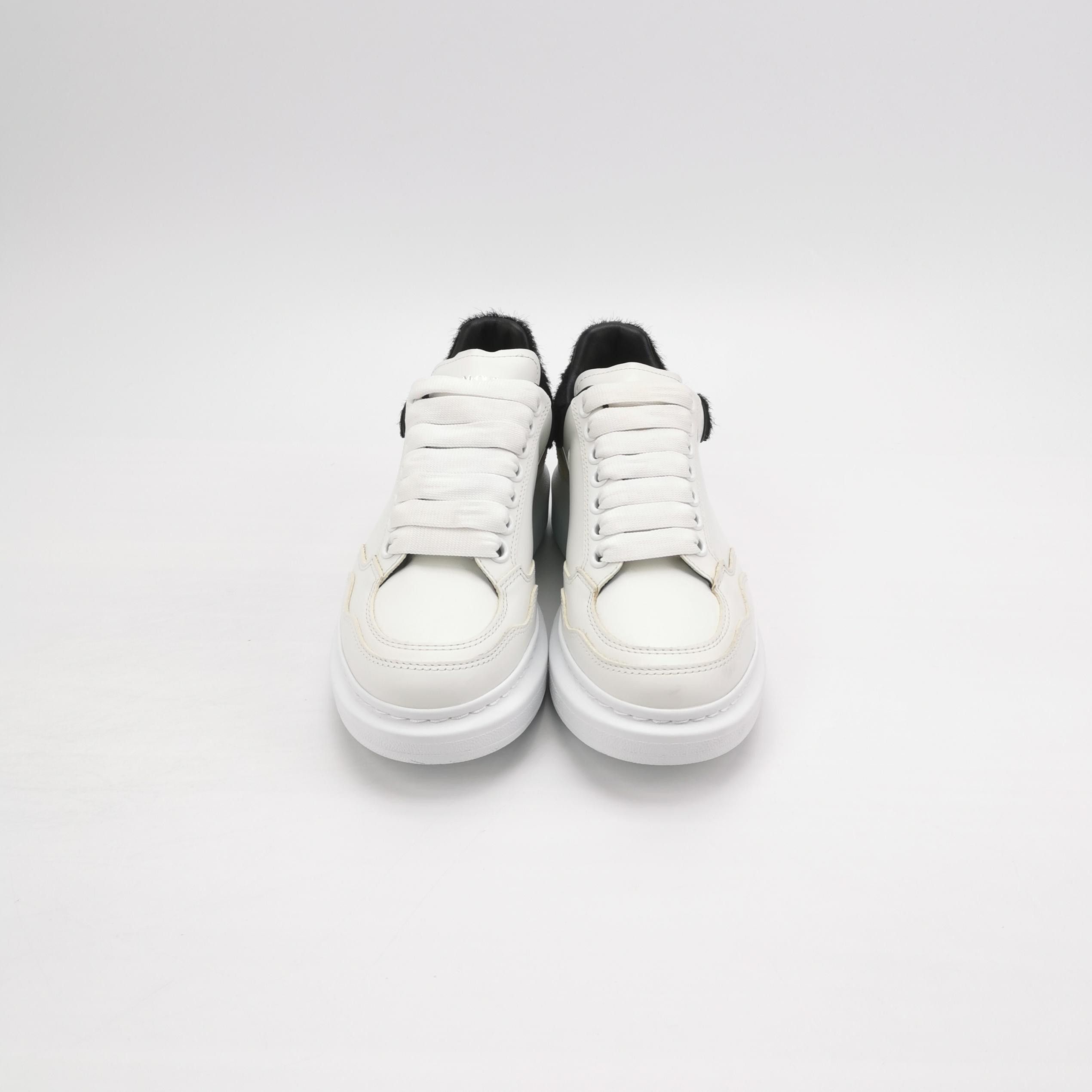 Alexander McQueen Alexander McQueen Women 6 Lowtop Sneakers Size US 6 / IT 36 - 3 Thumbnail