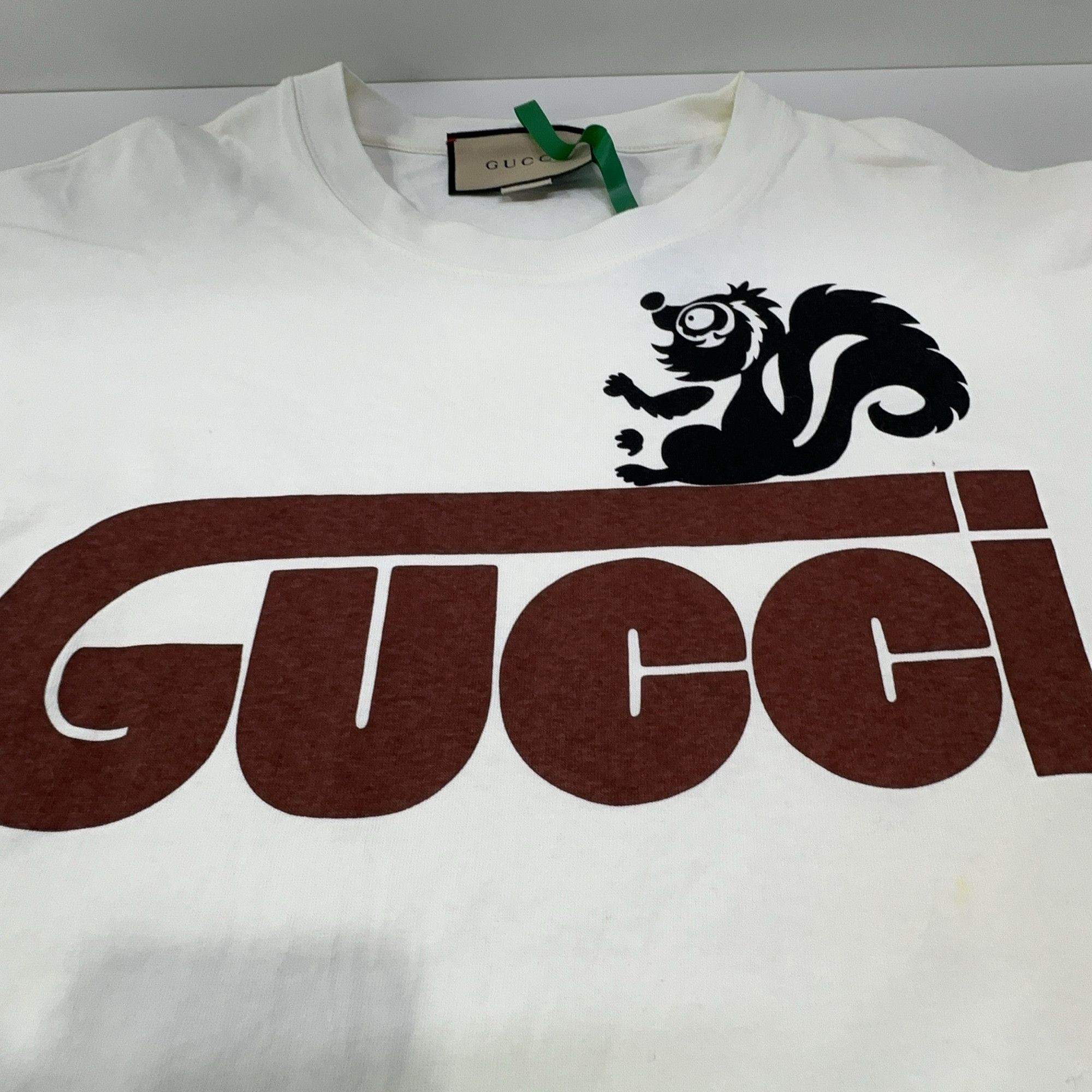 Gucci Gucci Skunk Logo Long Sleeve T-Shirt White Size S Size US S / EU 44-46 / 1 - 9 Thumbnail