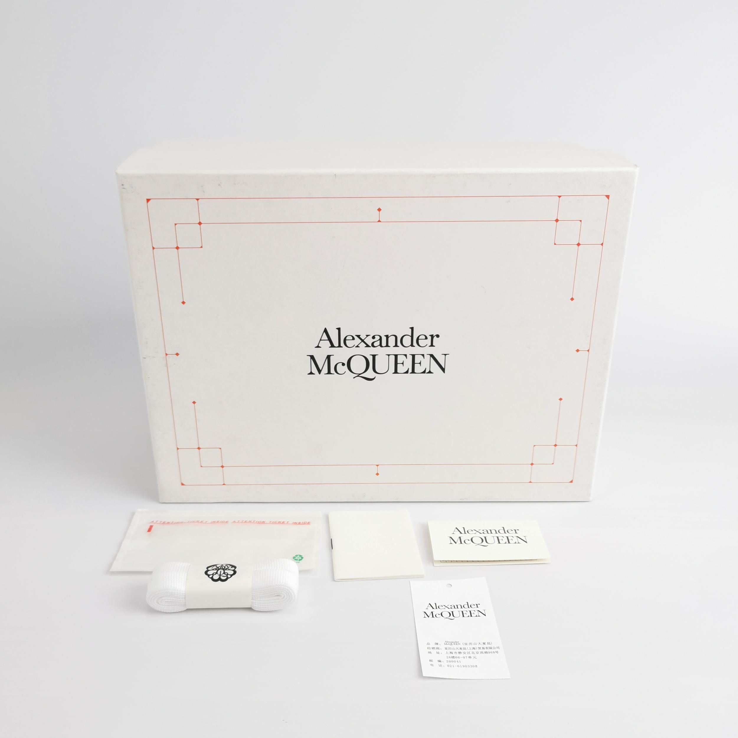 Alexander McQueen Alexander McQueen Women 6 Lowtop Sneakers Size US 6 / IT 36 - 6 Thumbnail