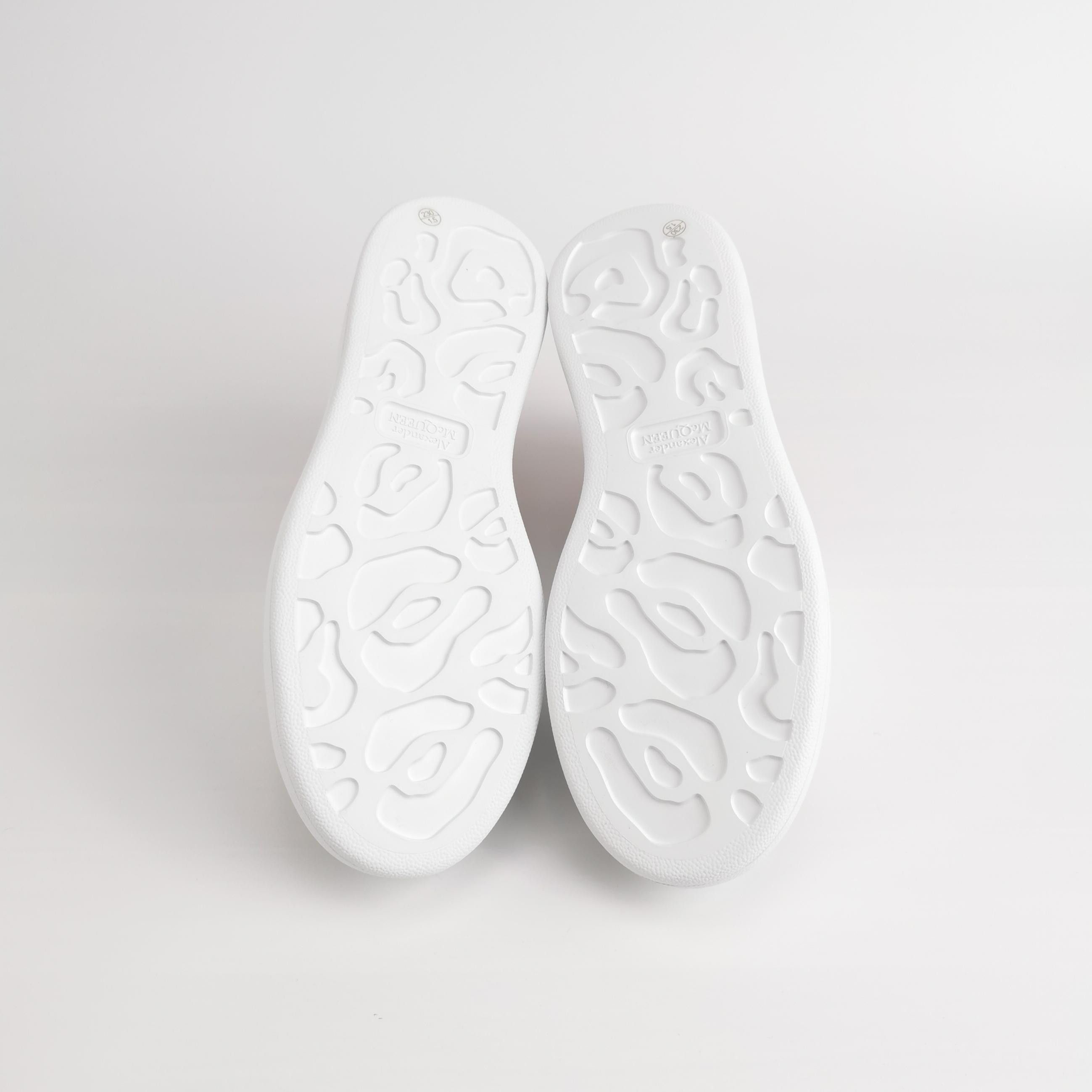 Alexander McQueen Alexander McQueen Women 6 Lowtop Sneakers Size US 6 / IT 36 - 5 Thumbnail