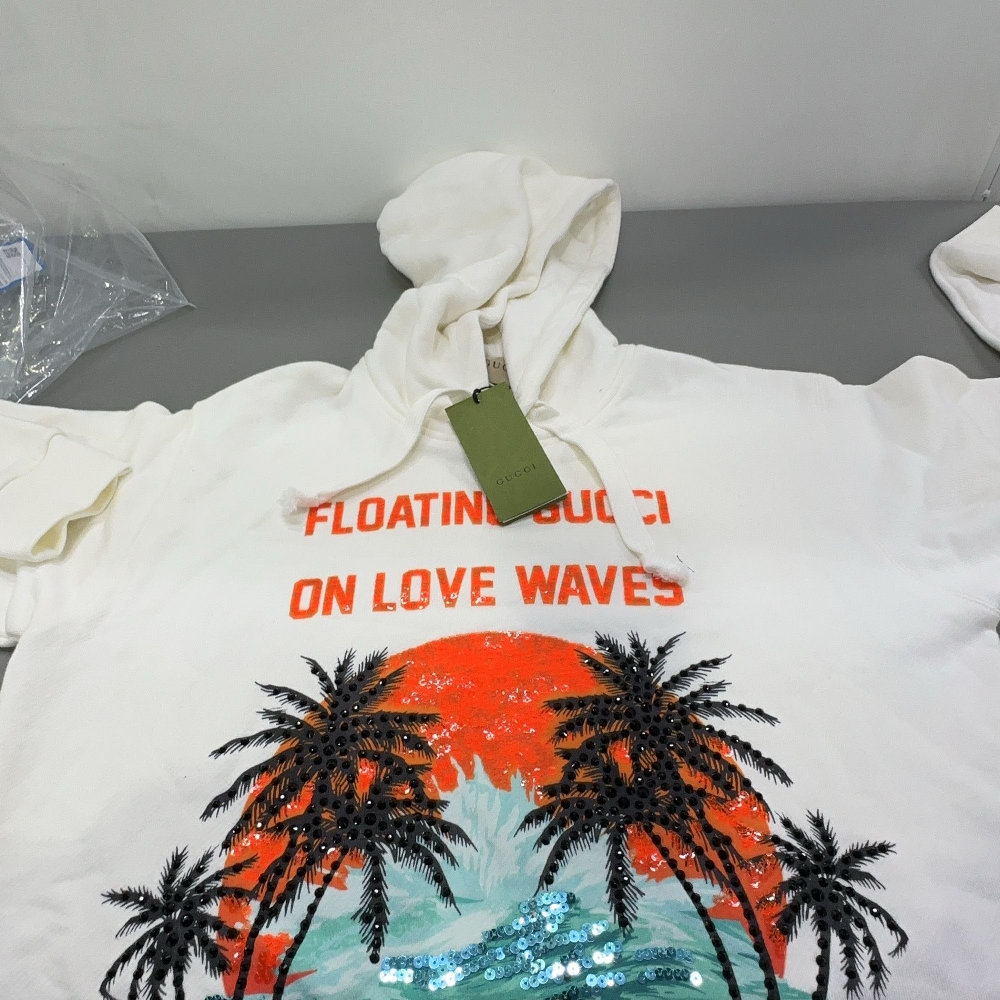 Gucci Gucci Floating Graphic Print Hoodie M Size US M / EU 48-50 / 2 - 9 Thumbnail